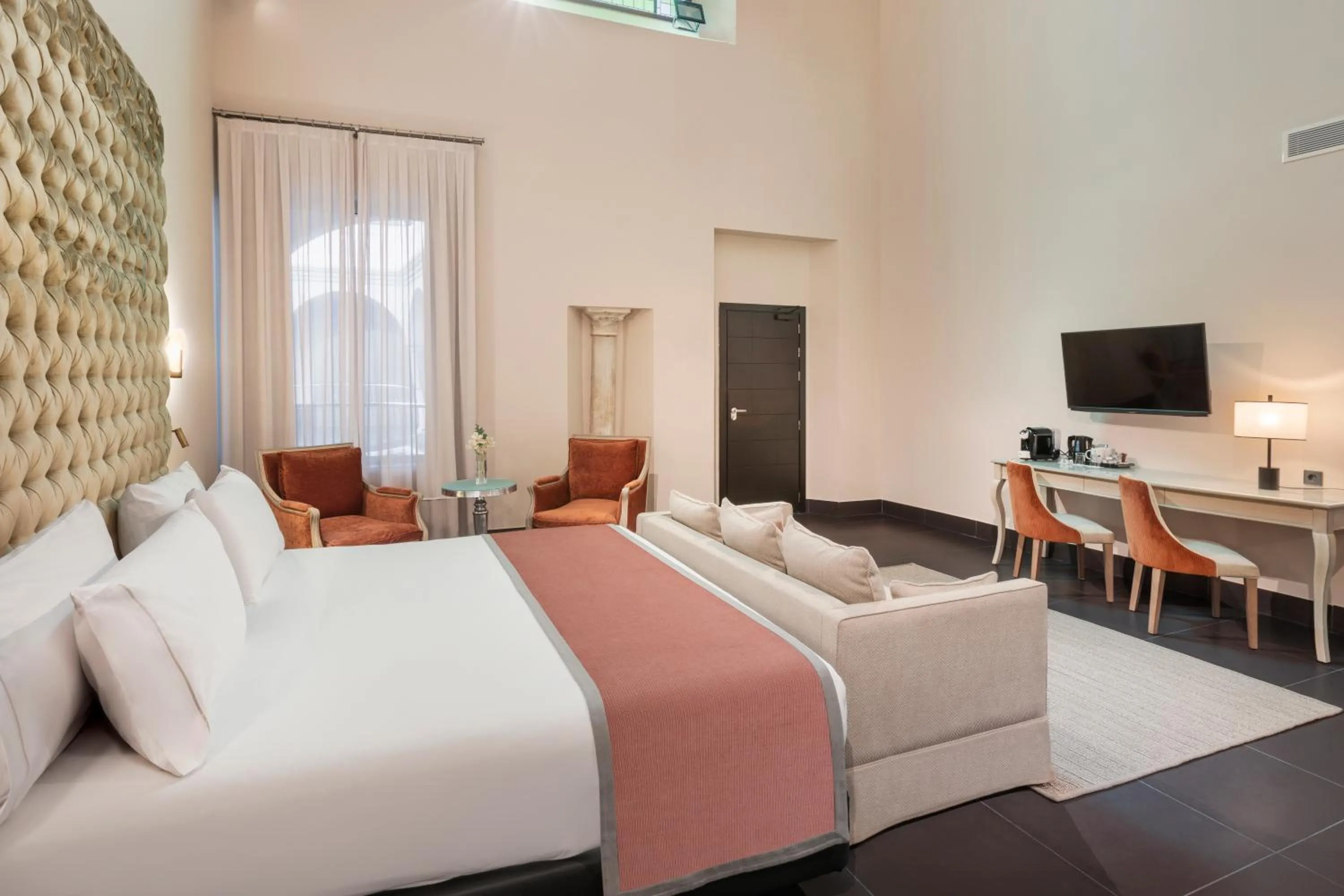 Photo of the whole room, Bed in Eurostars Sevilla Boutique