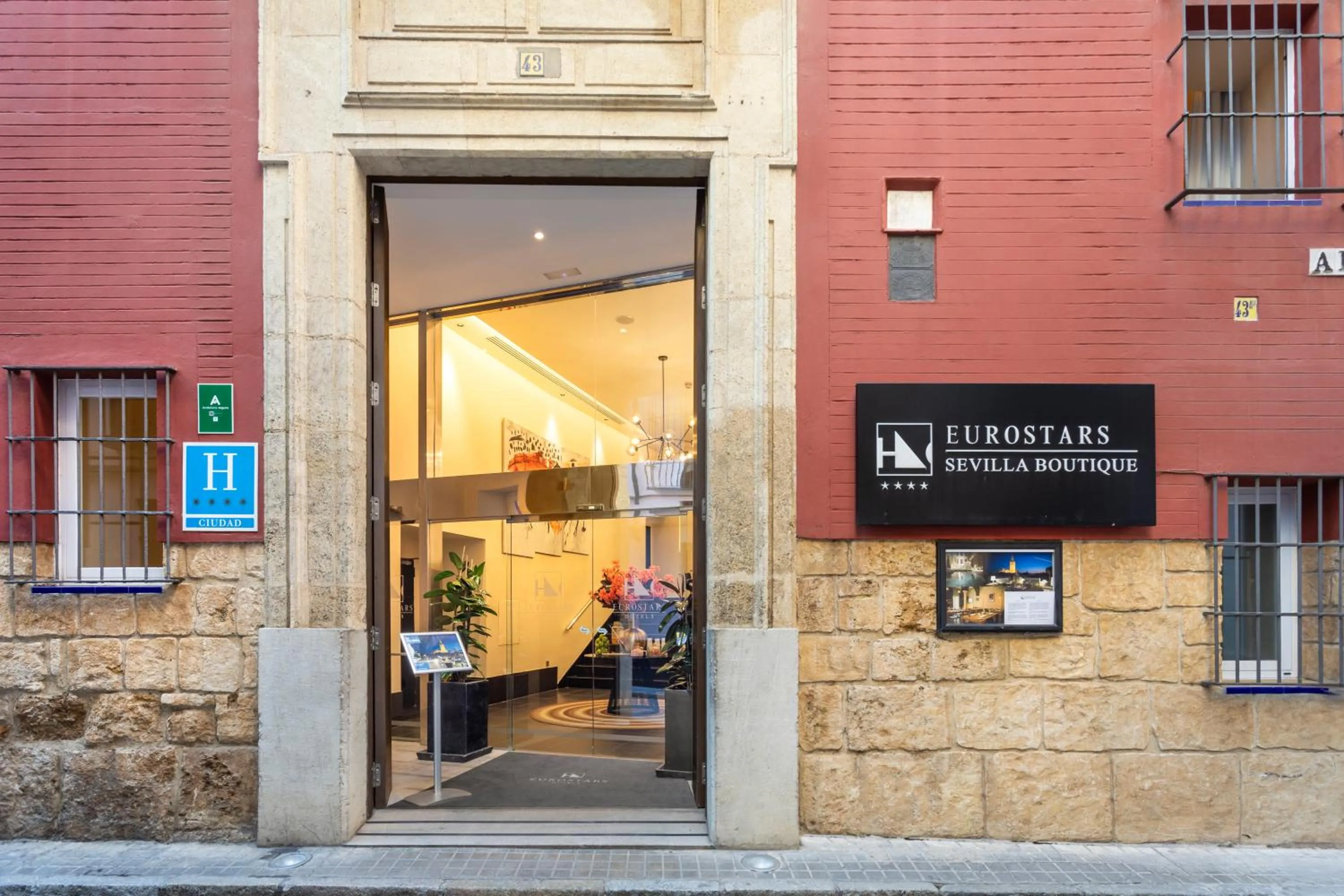Facade/entrance in Eurostars Sevilla Boutique