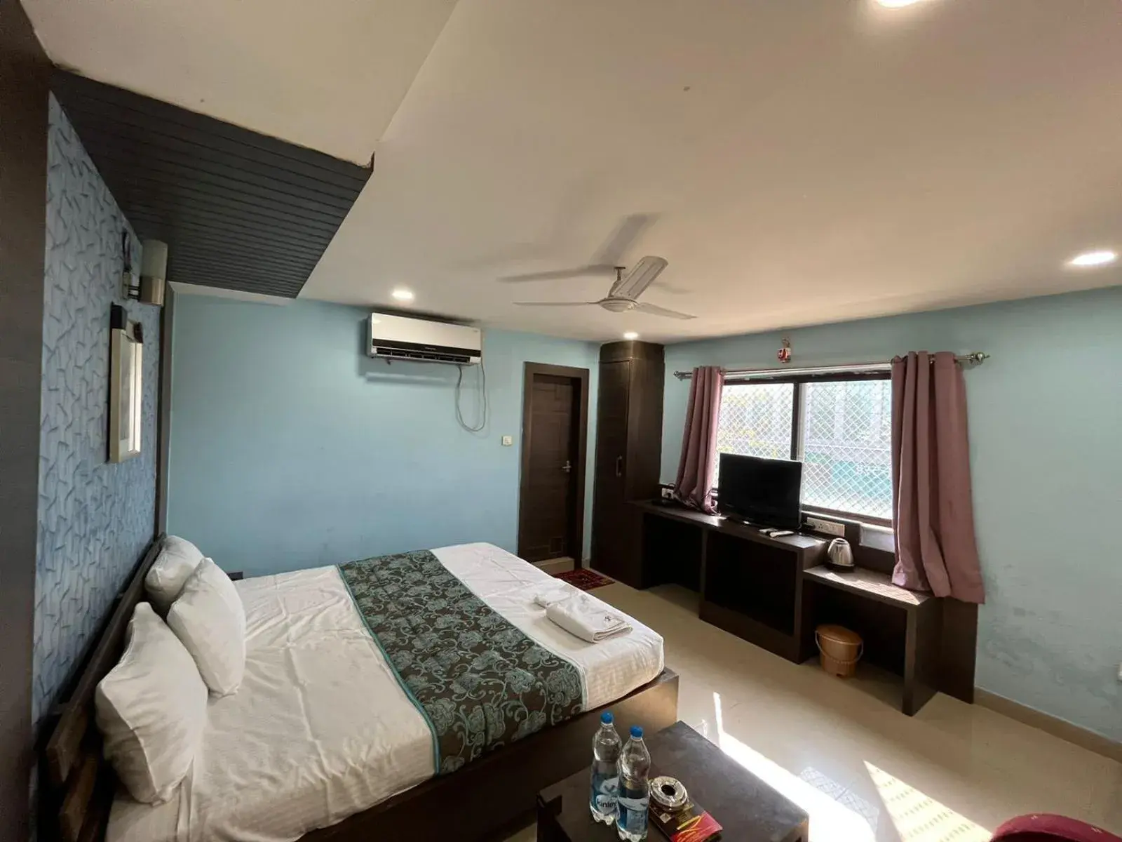 Classic Triple Room - single occupancy in Hotel Pratap Residency Classic Triple Room - single occupancy in Hotel Pratap Residency