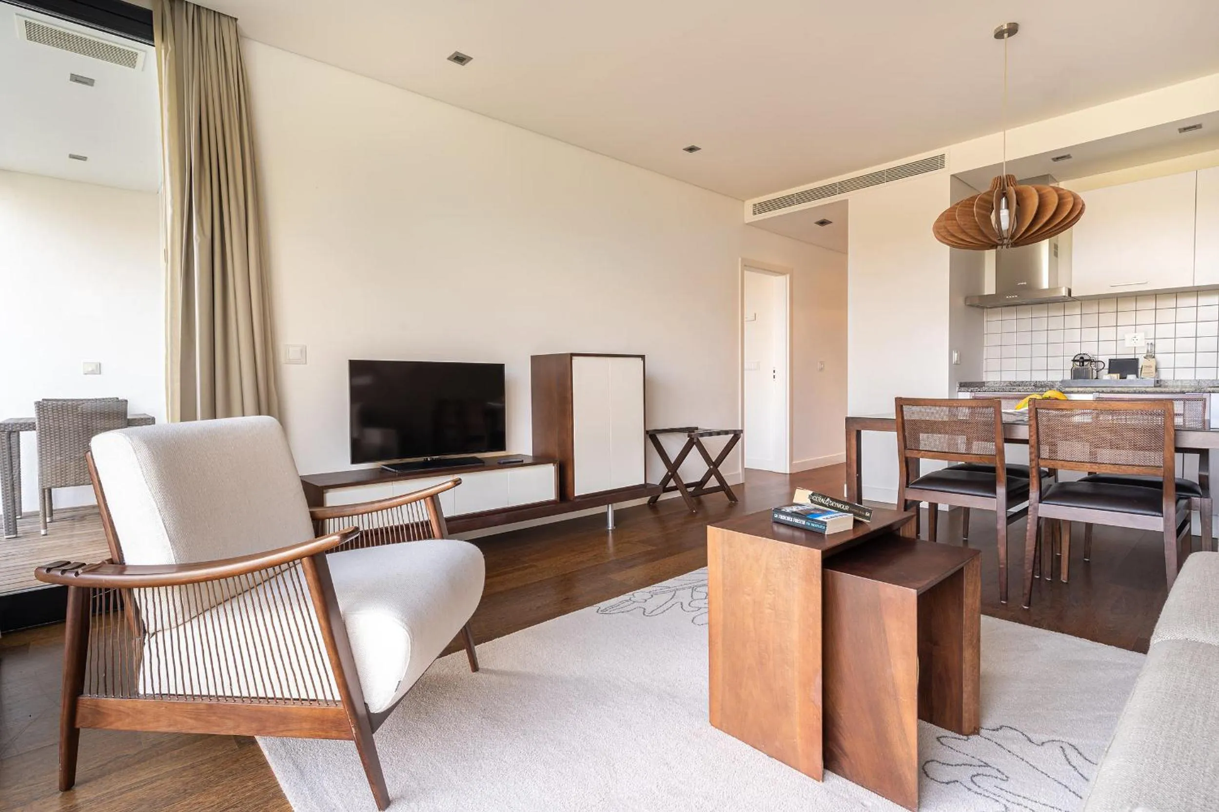 Communal lounge/ TV room in Monchique Resort & Spa