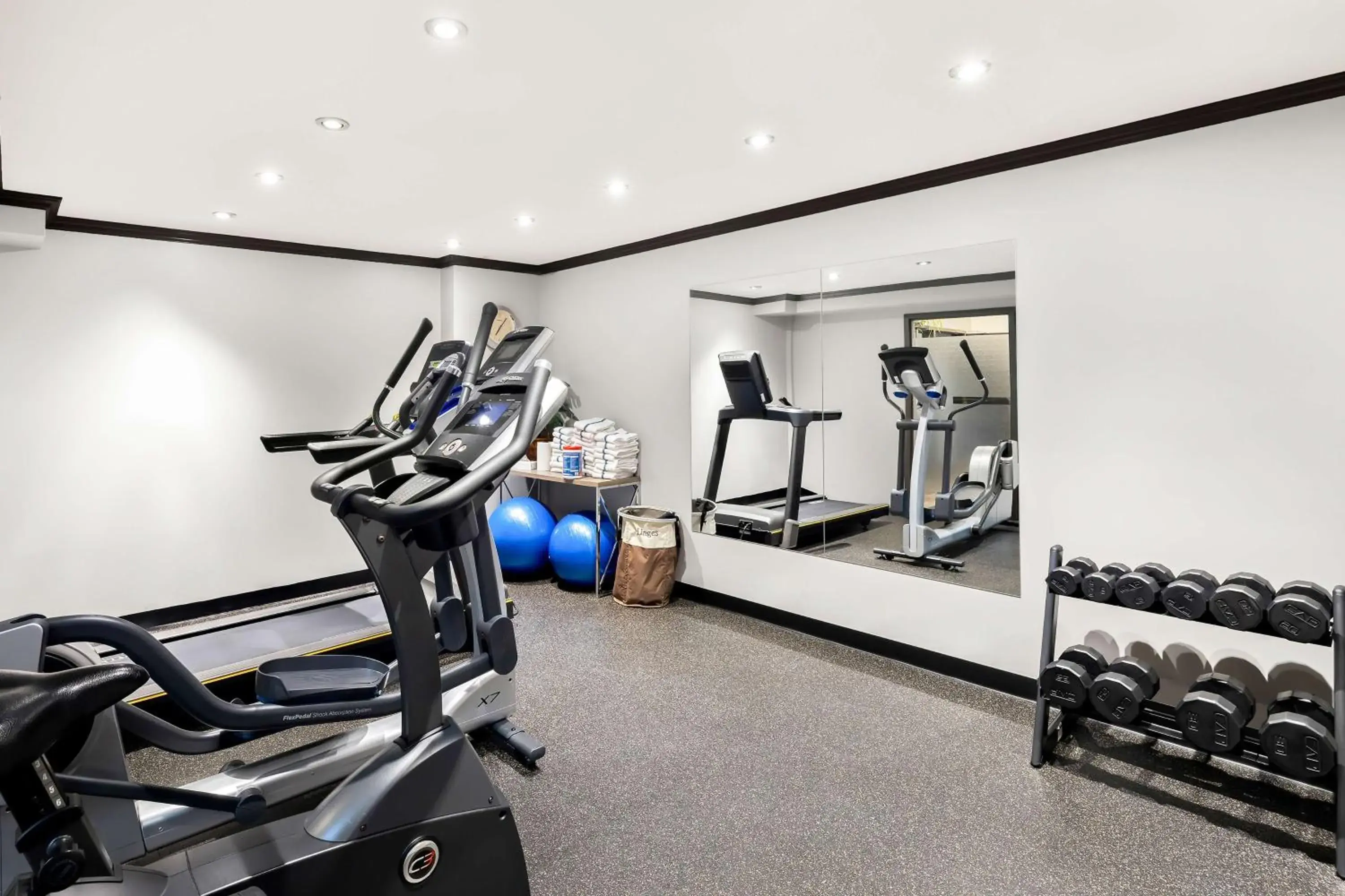 Fitness centre/facilities in Best Western Hotel St. Jerome Fitness centre/facilities in Best Western Hotel St. Jerome