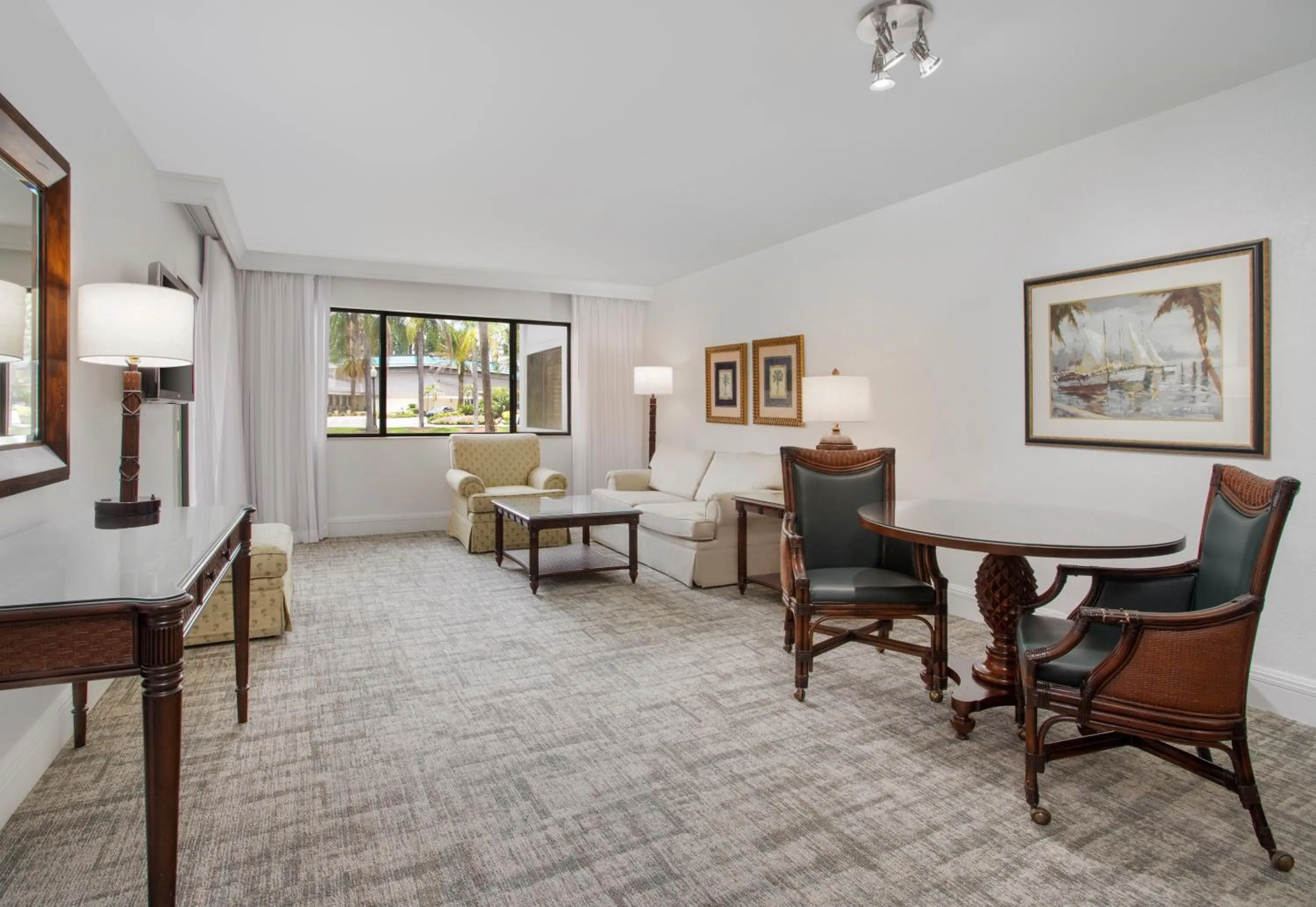 Deluxe Queen Suite in Saddlebrook Resort