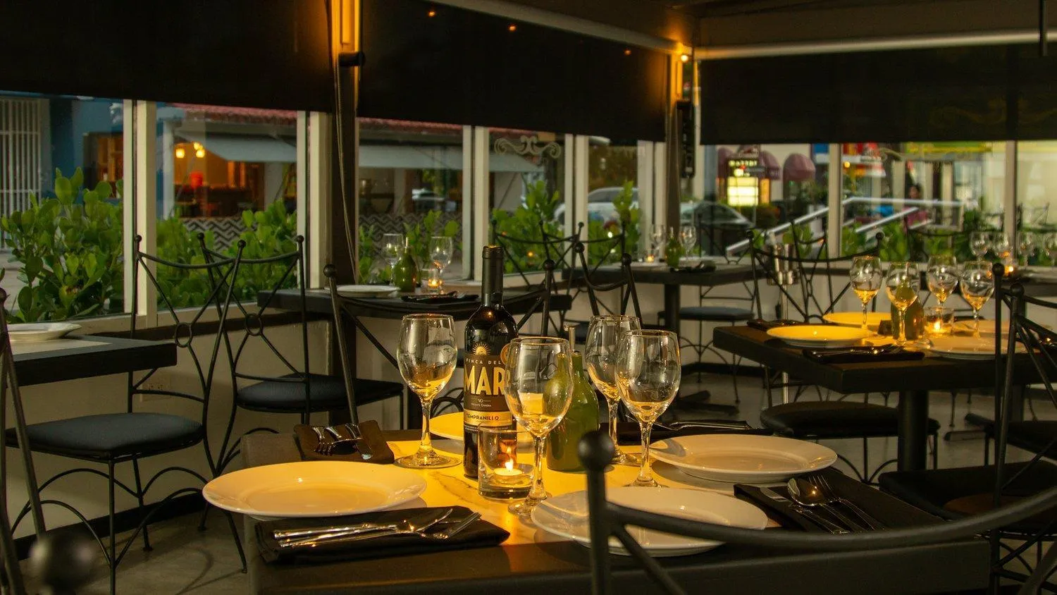 Restaurant/places to eat in Casa Condado Hotel & Residences