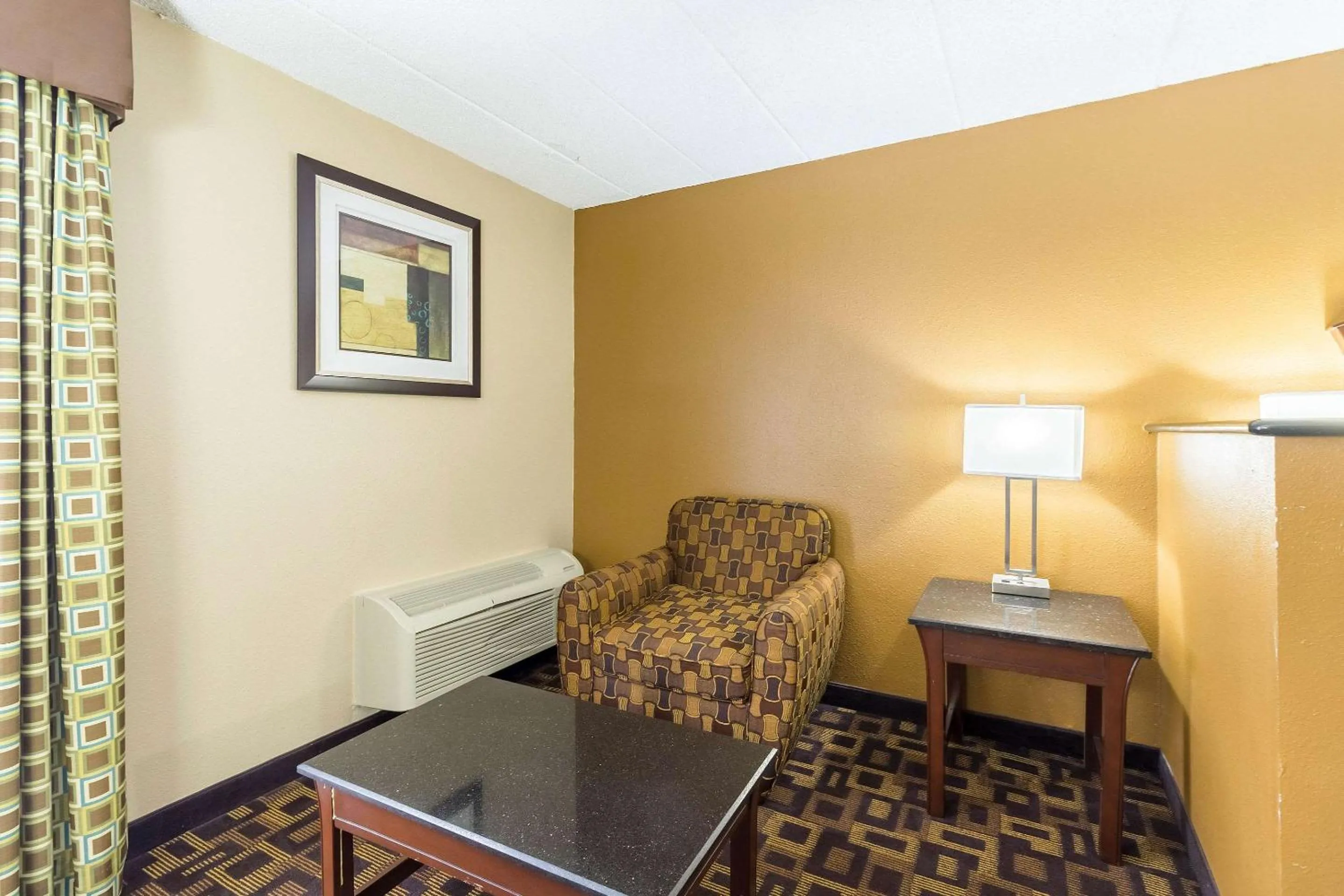 Photo of the whole room in Quality Inn & Suites Arden Hills - Saint Paul North