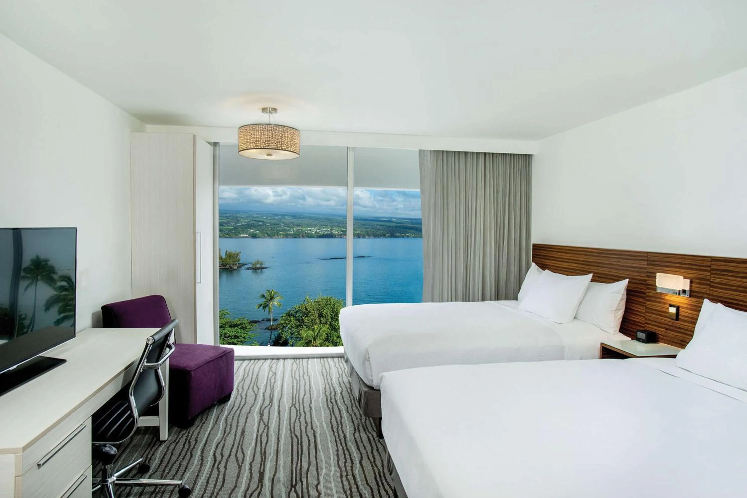 Bed in Grand Naniloa Hotel, a Doubletree by Hilton