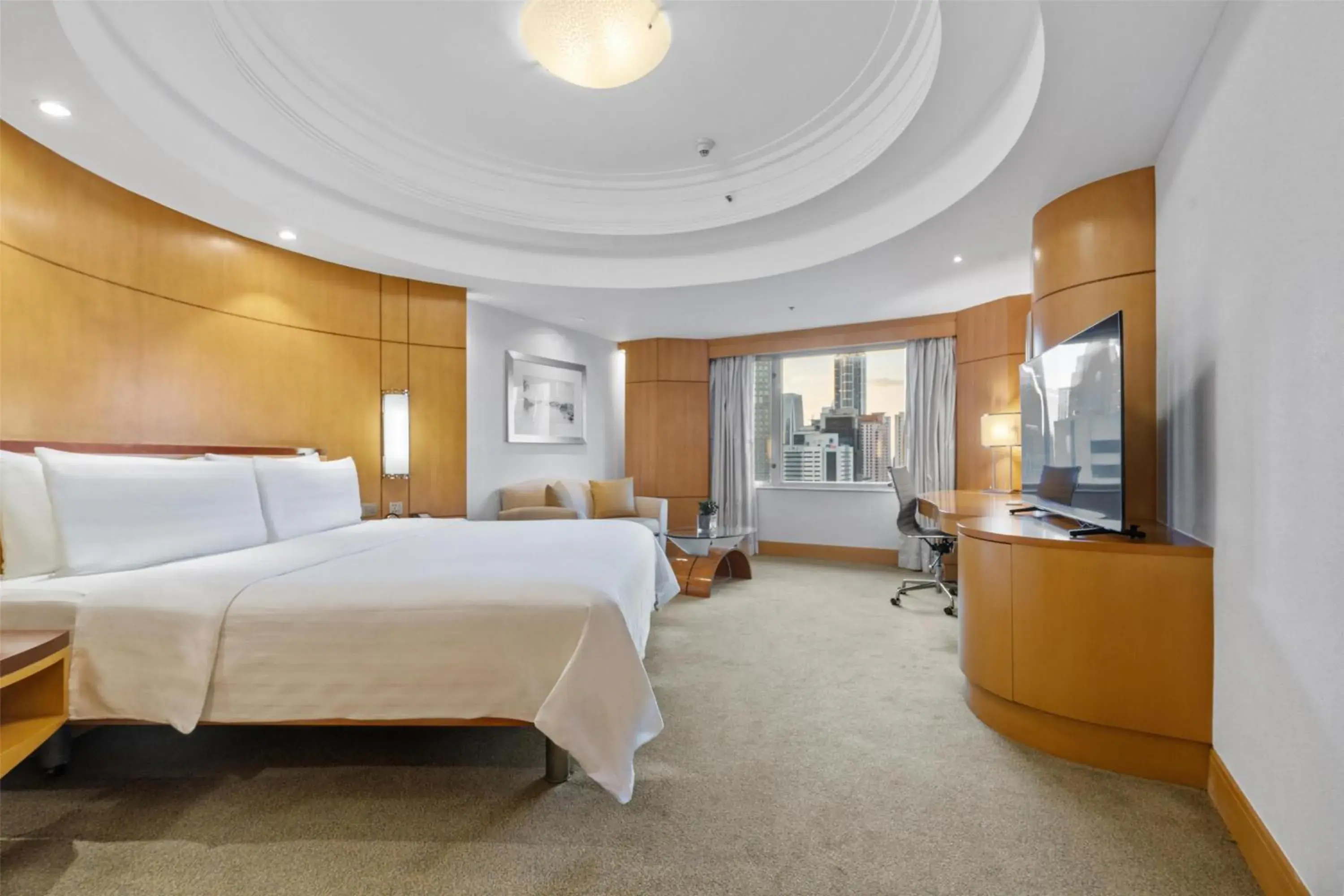 Bedroom, Bed in Makati Shangri-La, Manila Bedroom, Bed in Makati Shangri-La, Manila