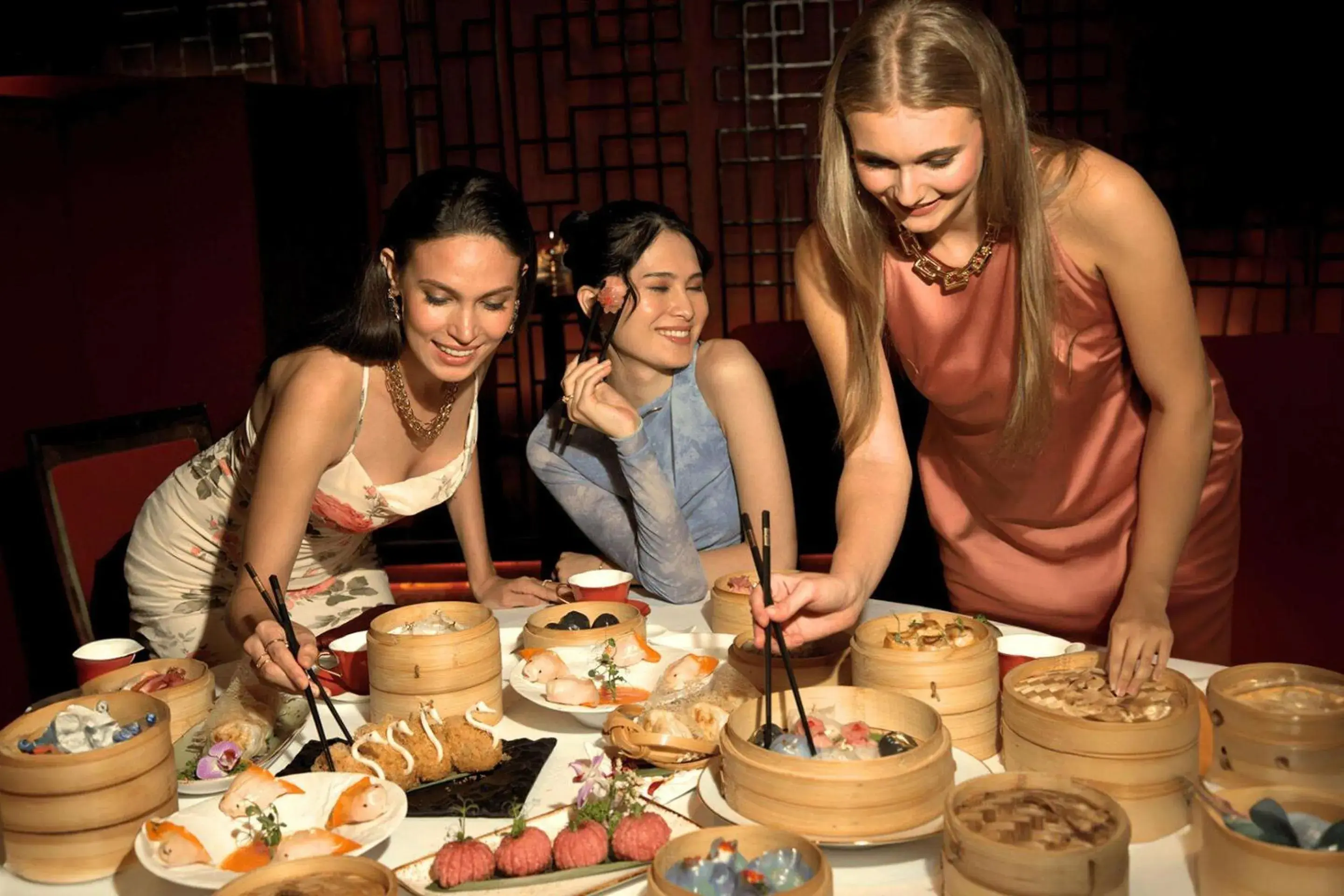 Restaurant/places to eat in Makati Shangri-La, Manila Restaurant/places to eat in Makati Shangri-La, Manila