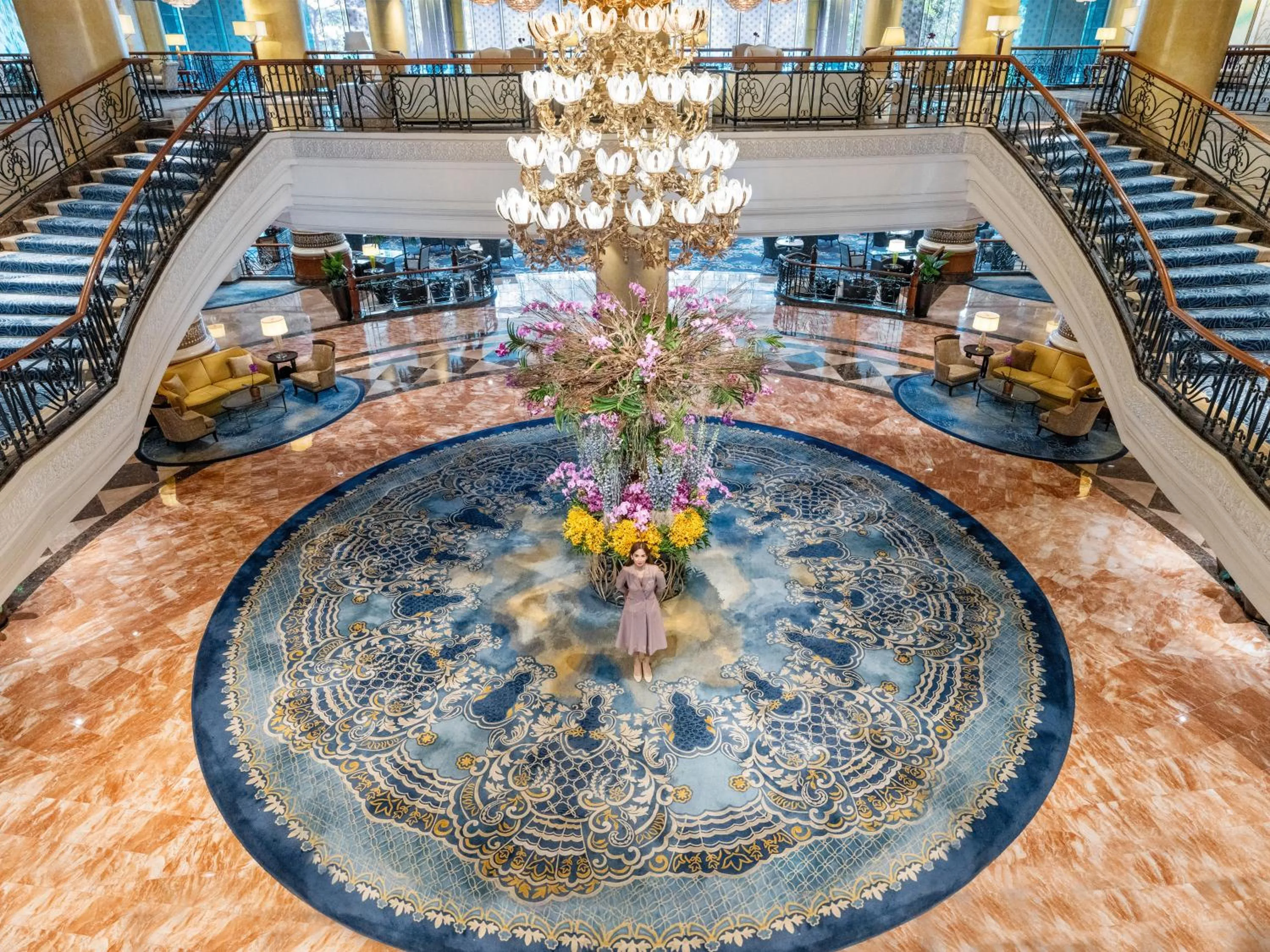 Lobby or reception in Makati Shangri-La, Manila
