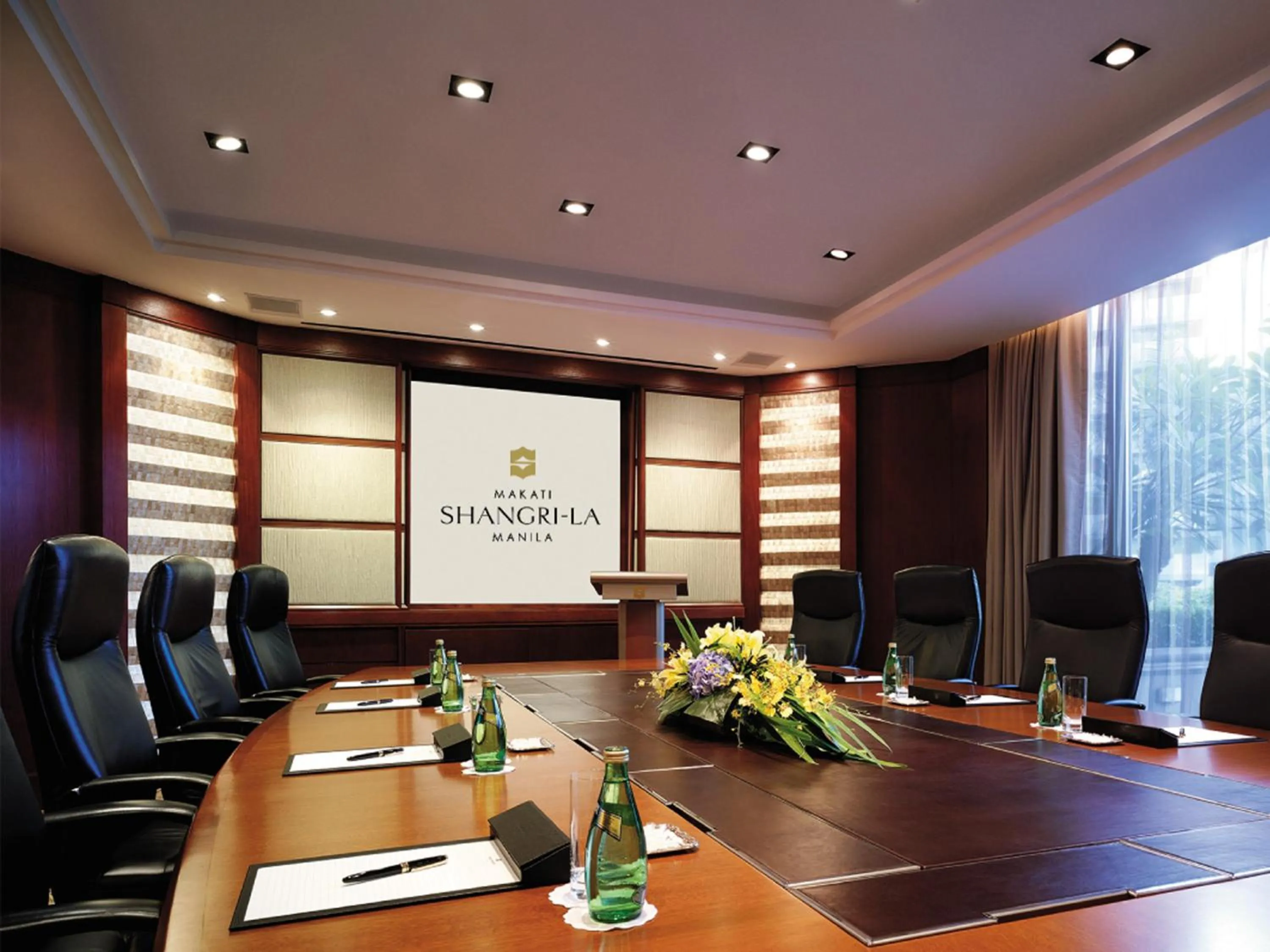 Meeting/conference room in Makati Shangri-La, Manila