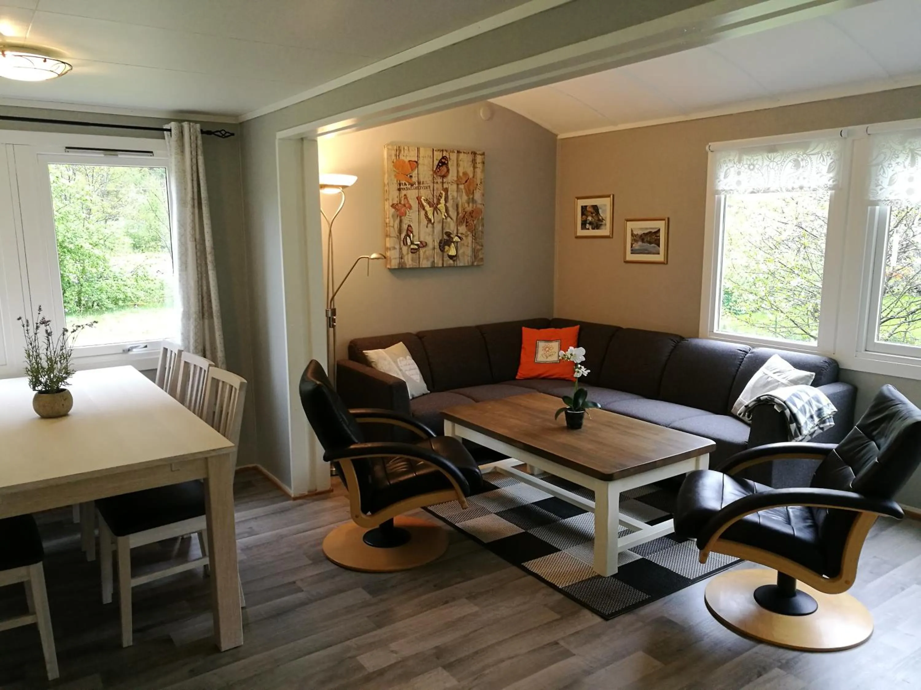 Steinshølen Holiday Home