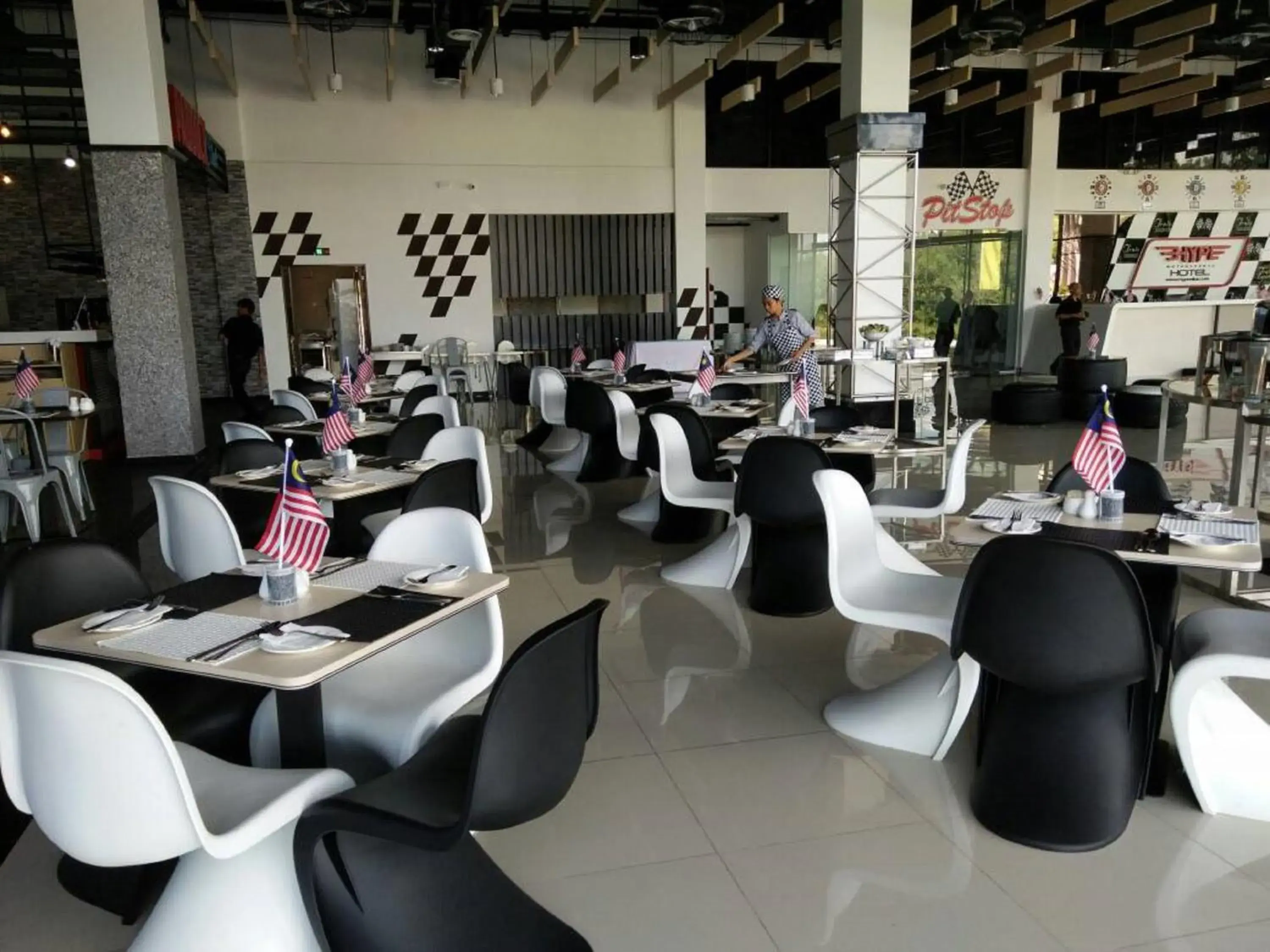 Restaurant/places to eat in Hype Motorsport Hotel Nilai Restaurant/places to eat in Hype Motorsport Hotel Nilai