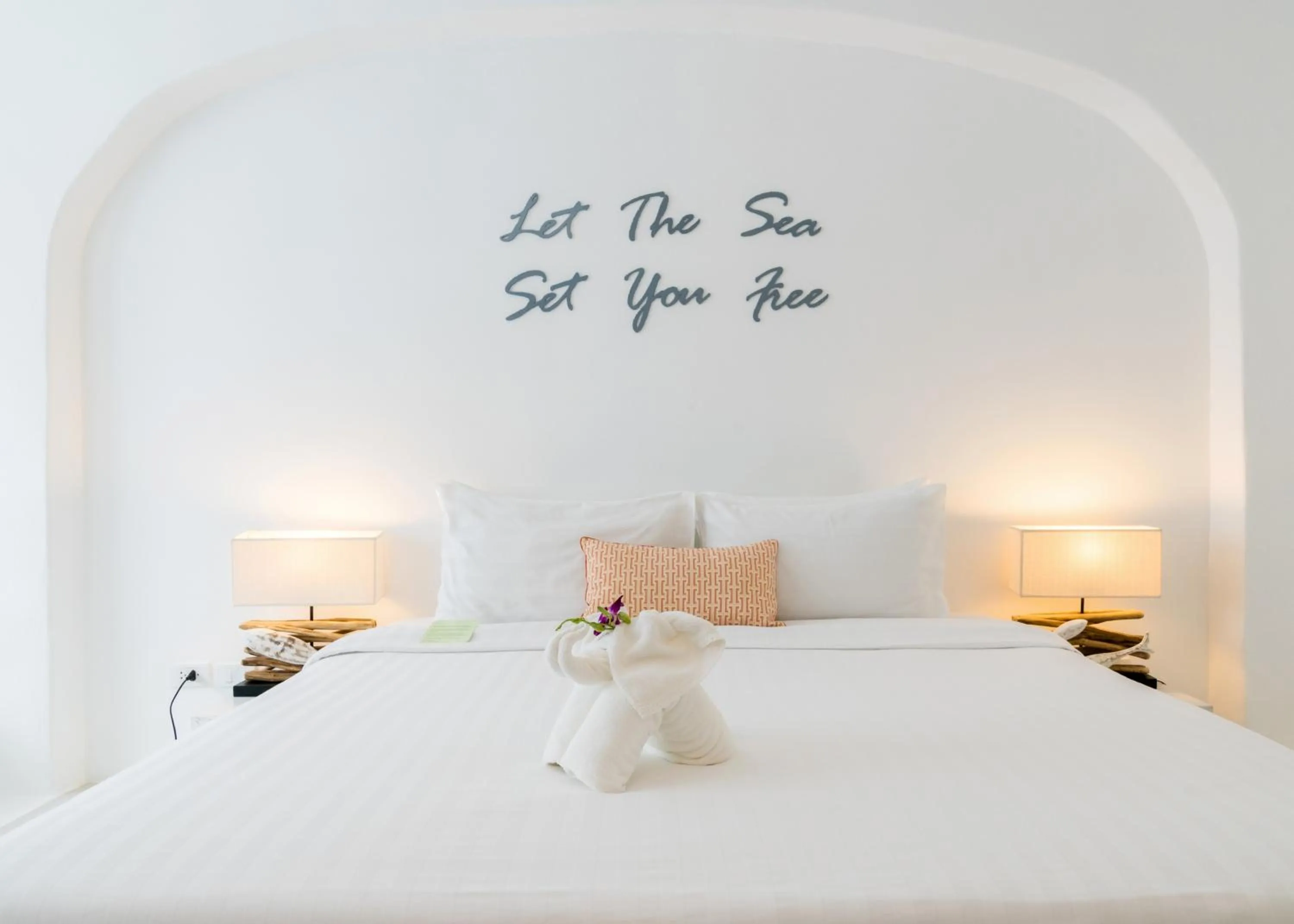 Bedroom, Bed in Ocean Breeze Resort Khaolak