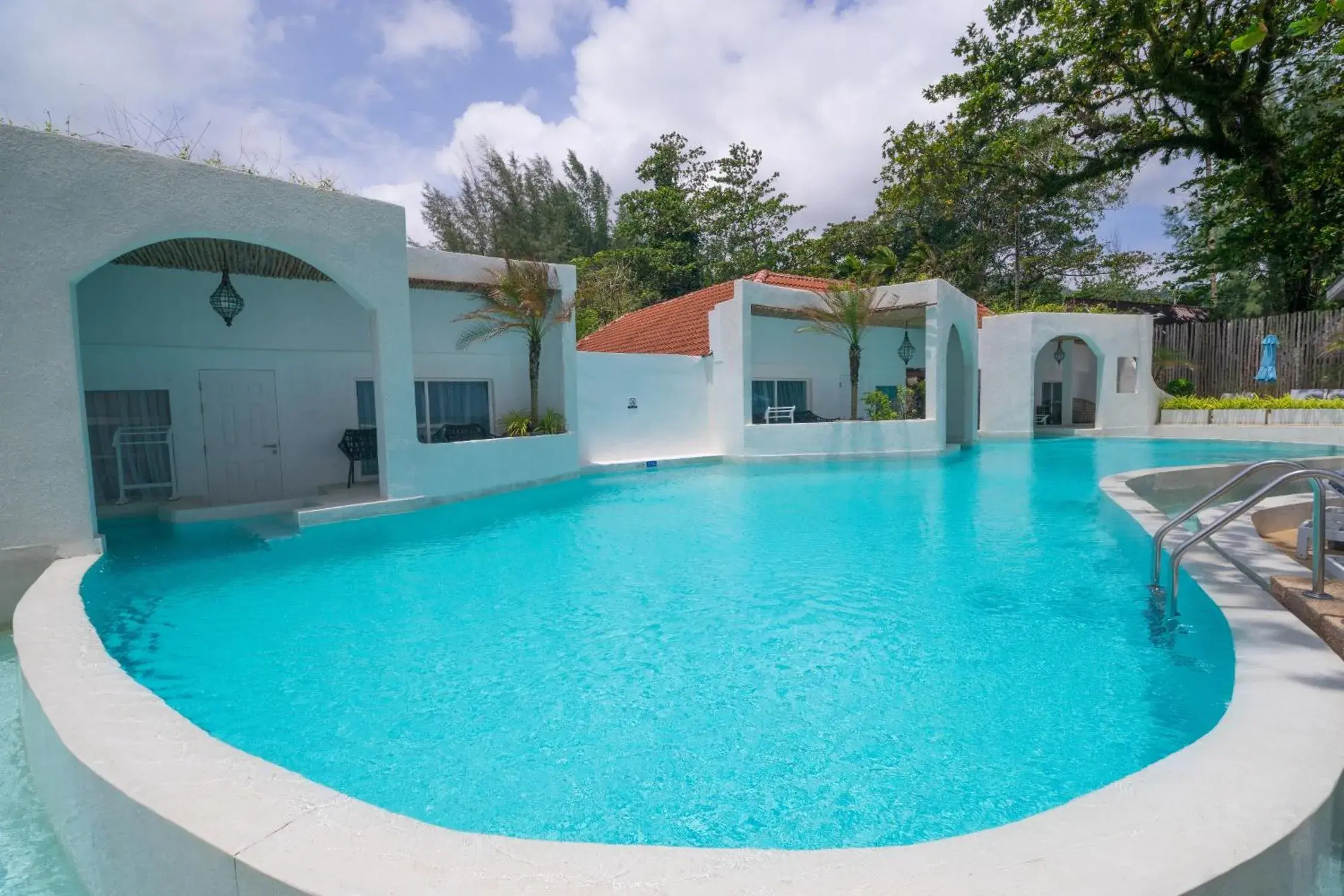 Swimming pool in Ocean Breeze Resort Khaolak Swimming pool in Ocean Breeze Resort Khaolak