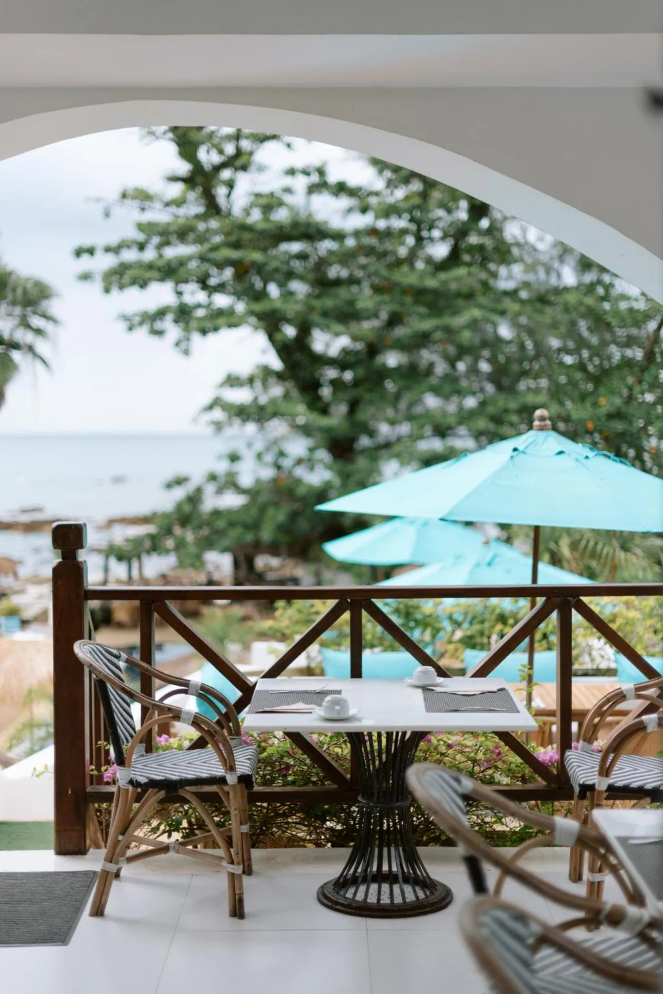 Restaurant/places to eat in Ocean Breeze Resort Khaolak