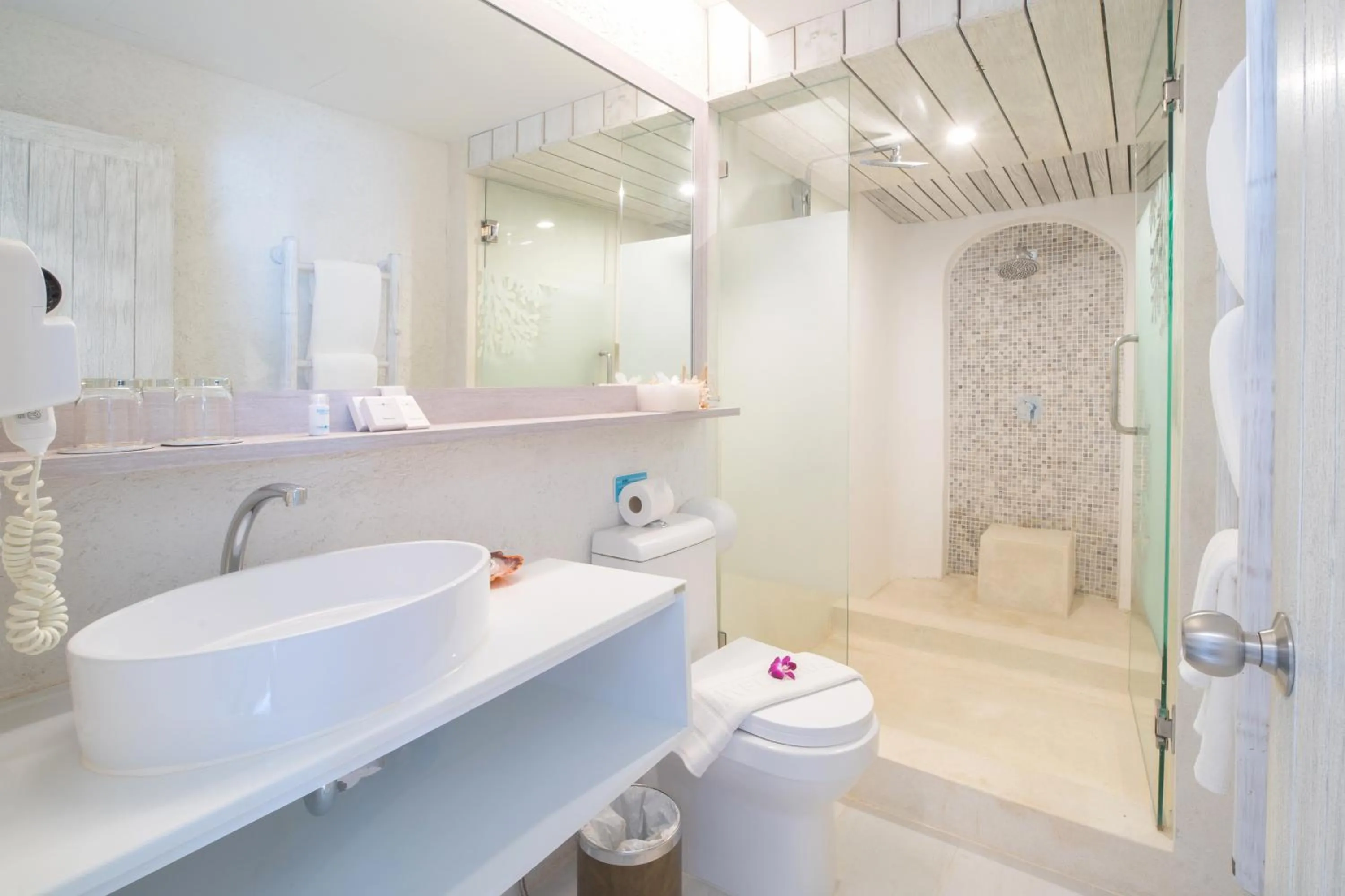 Bathroom in Ocean Breeze Resort Khaolak