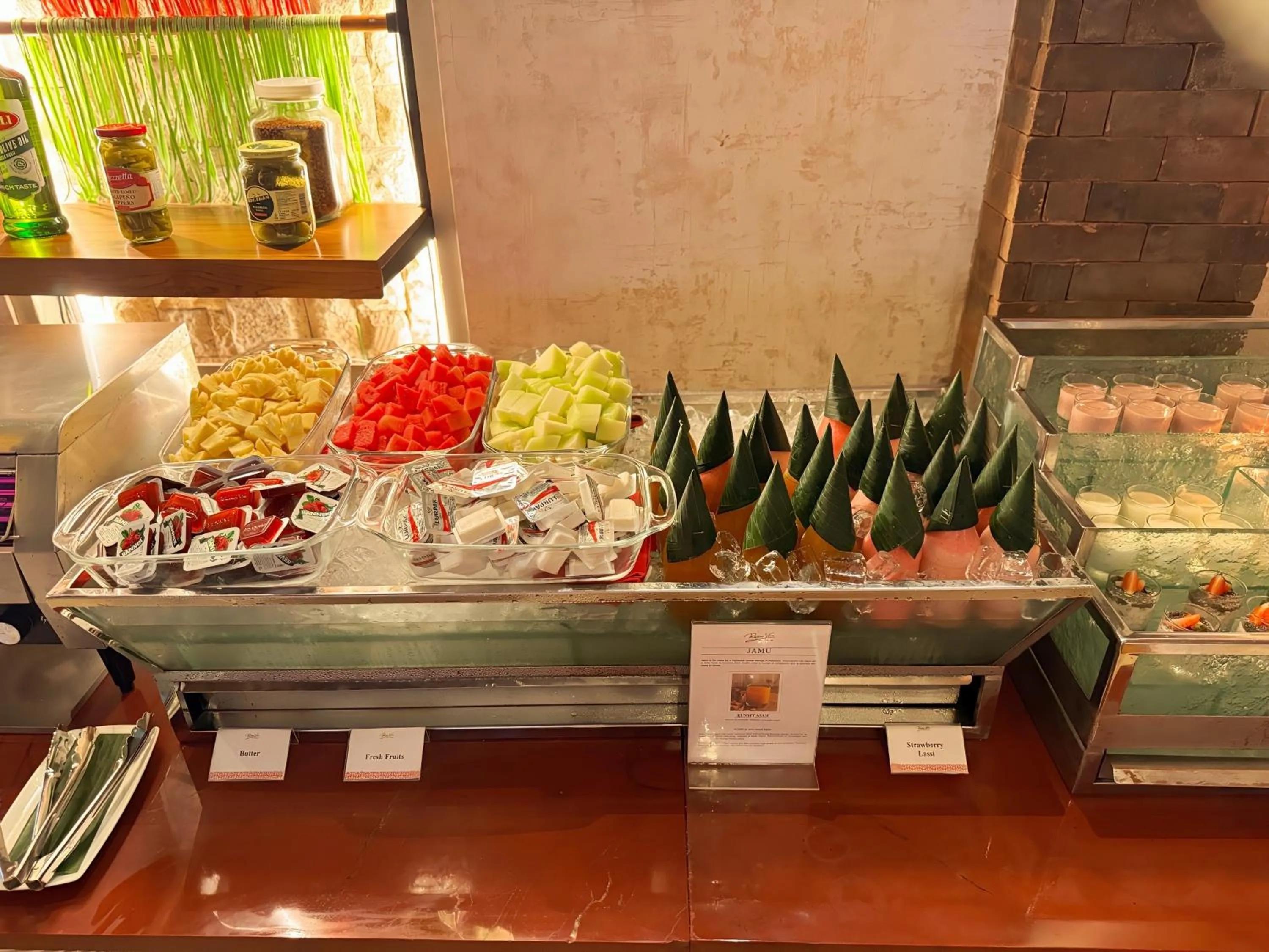 Restaurant/places to eat in Kuta Seaview Beach Resort