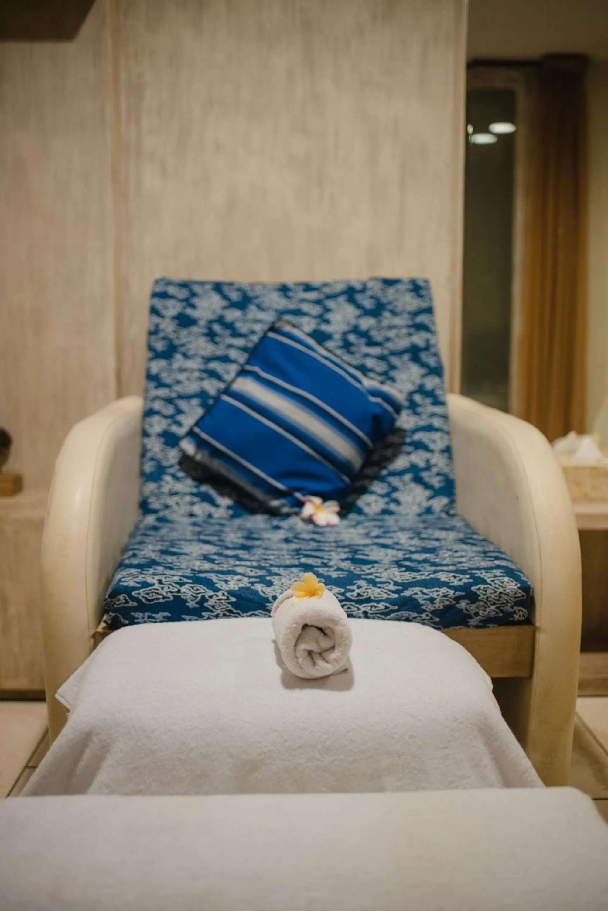 Massage, Bed in Kuta Seaview Beach Resort