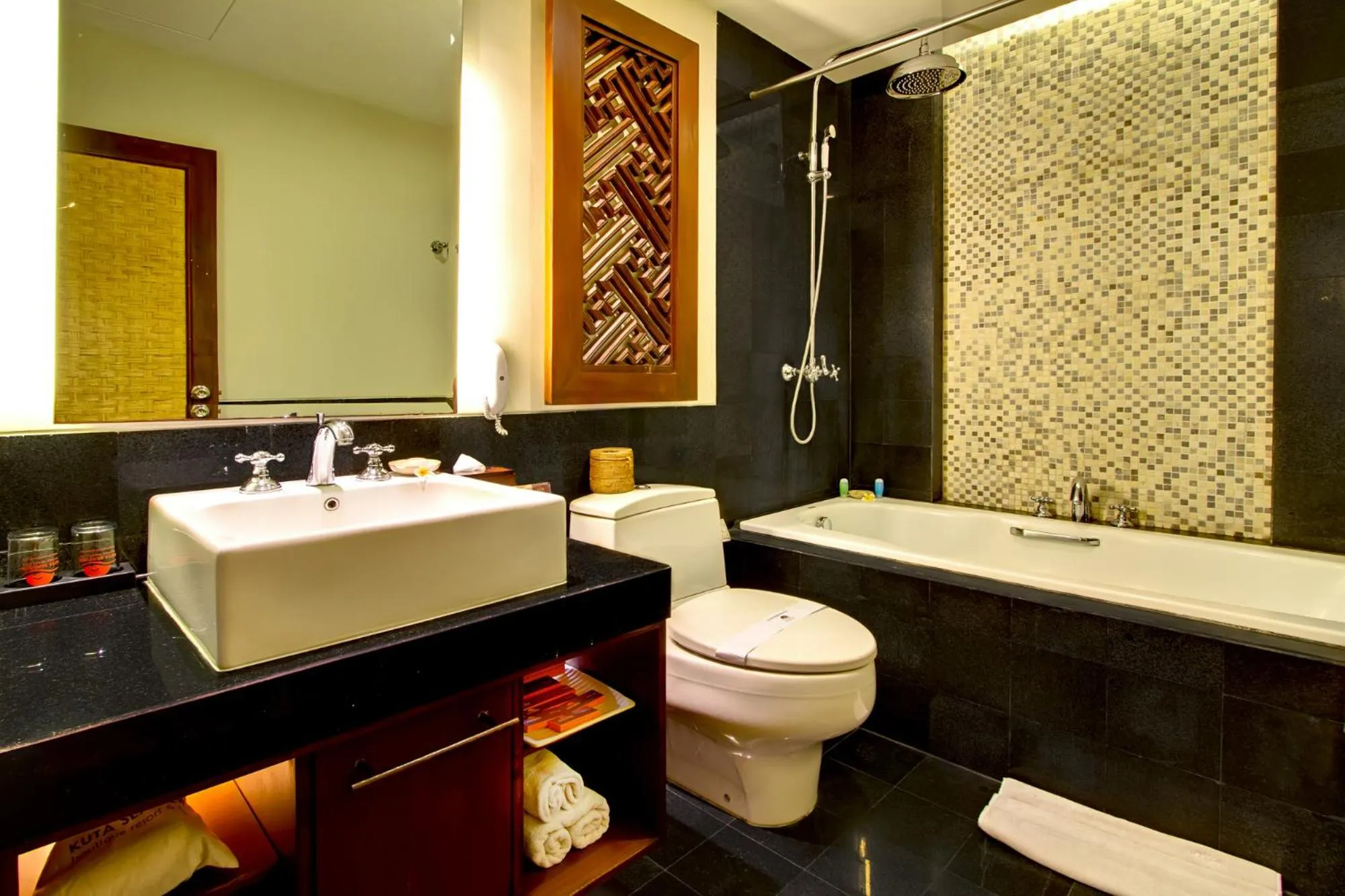 Bathroom in Kuta Seaview Beach Resort