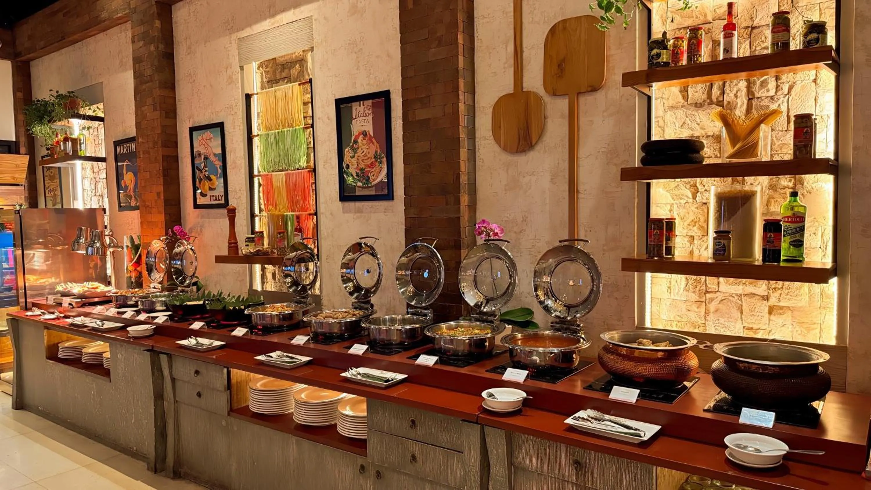 Restaurant/places to eat in Kuta Seaview Beach Resort