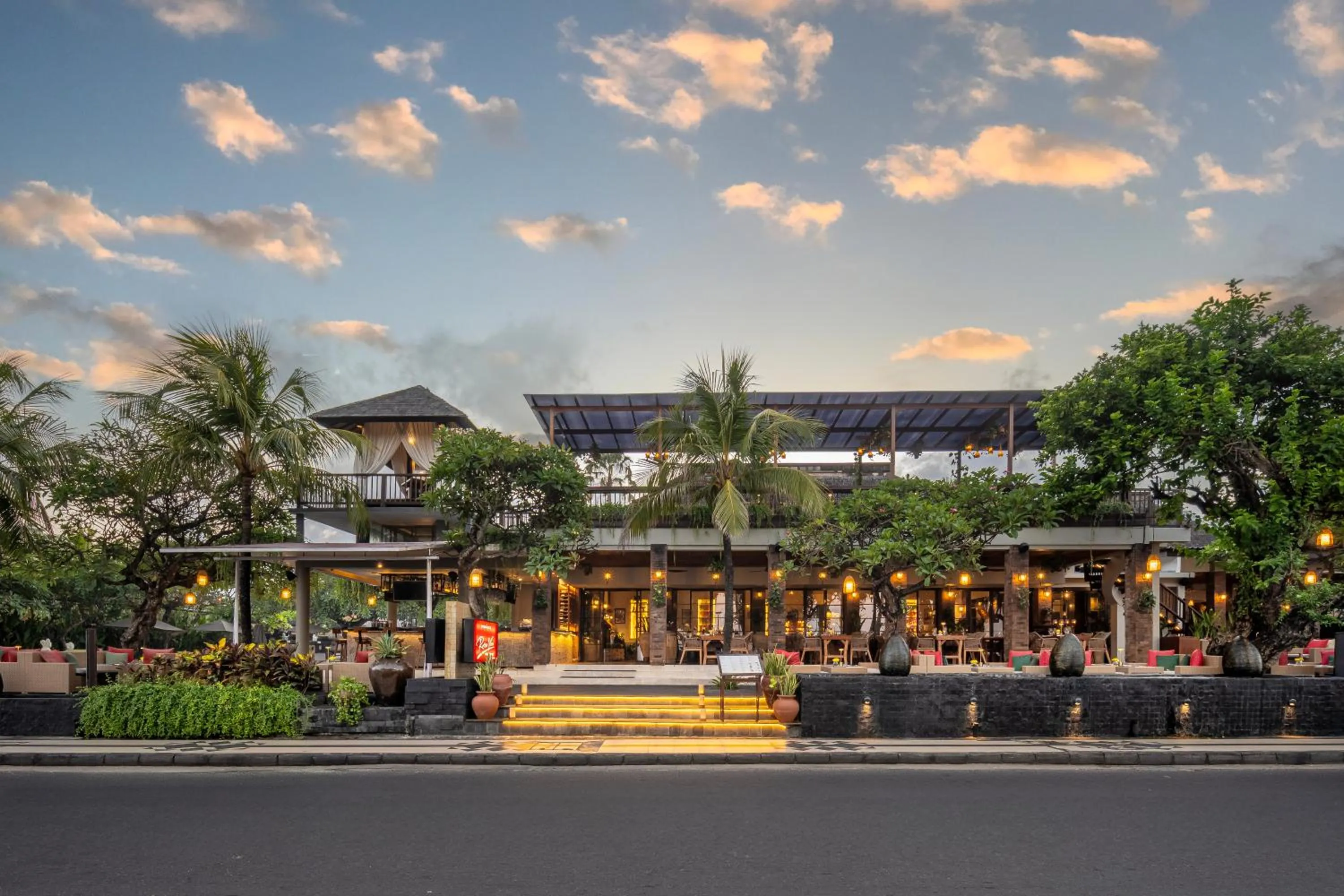 Restaurant/places to eat in Kuta Seaview Beach Resort