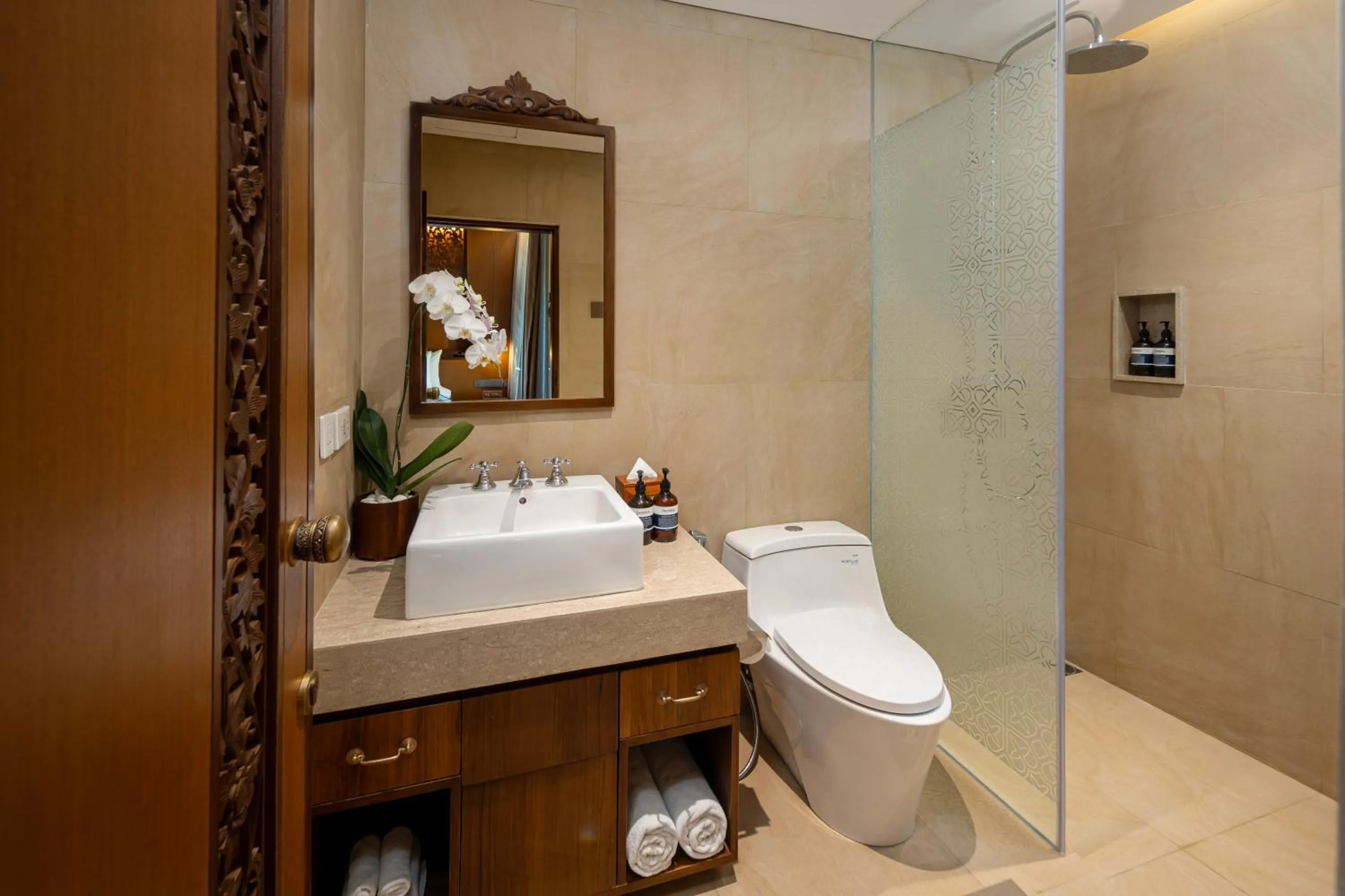 Kuta Seaview Beach Resort