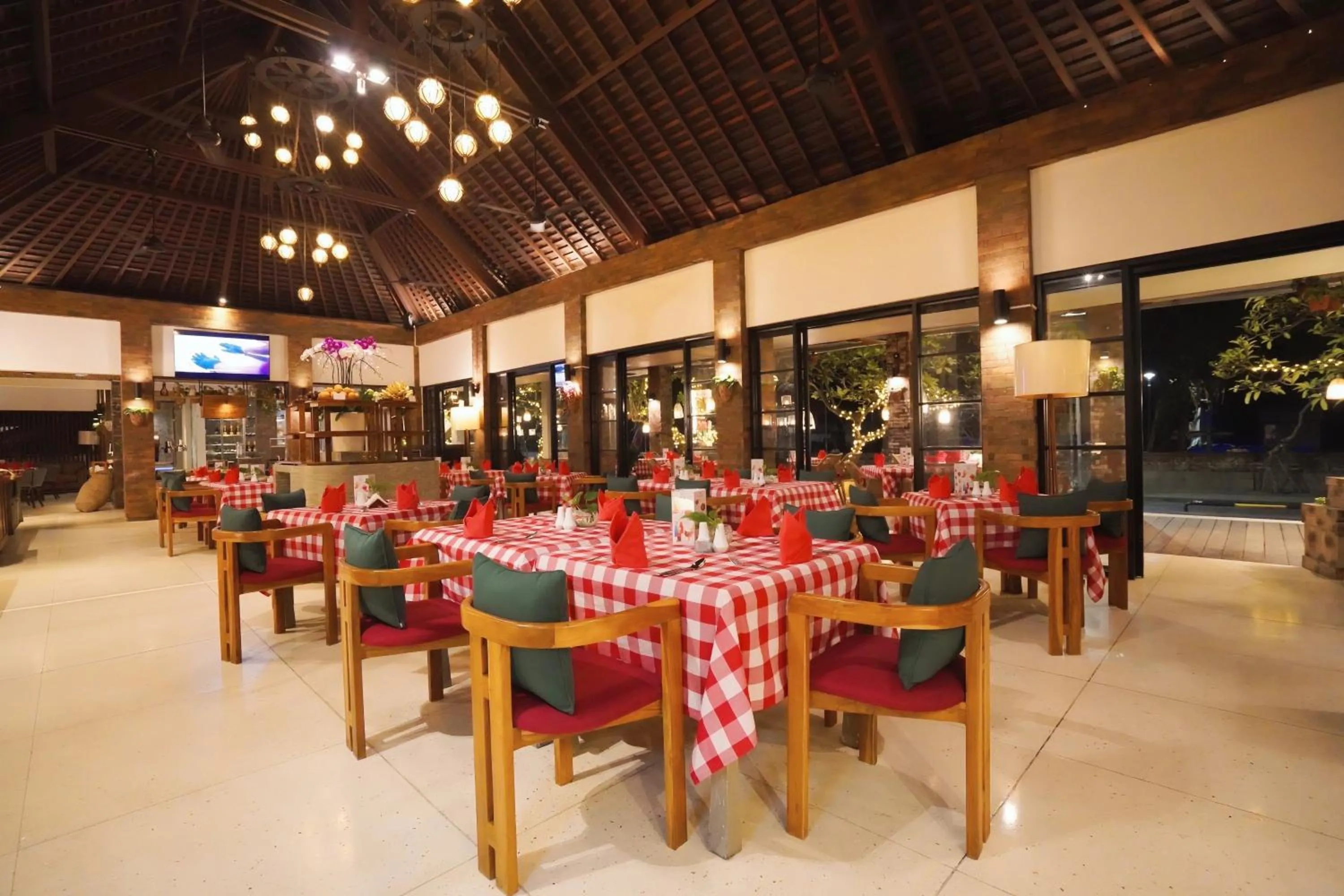 Restaurant/places to eat in Kuta Seaview Beach Resort