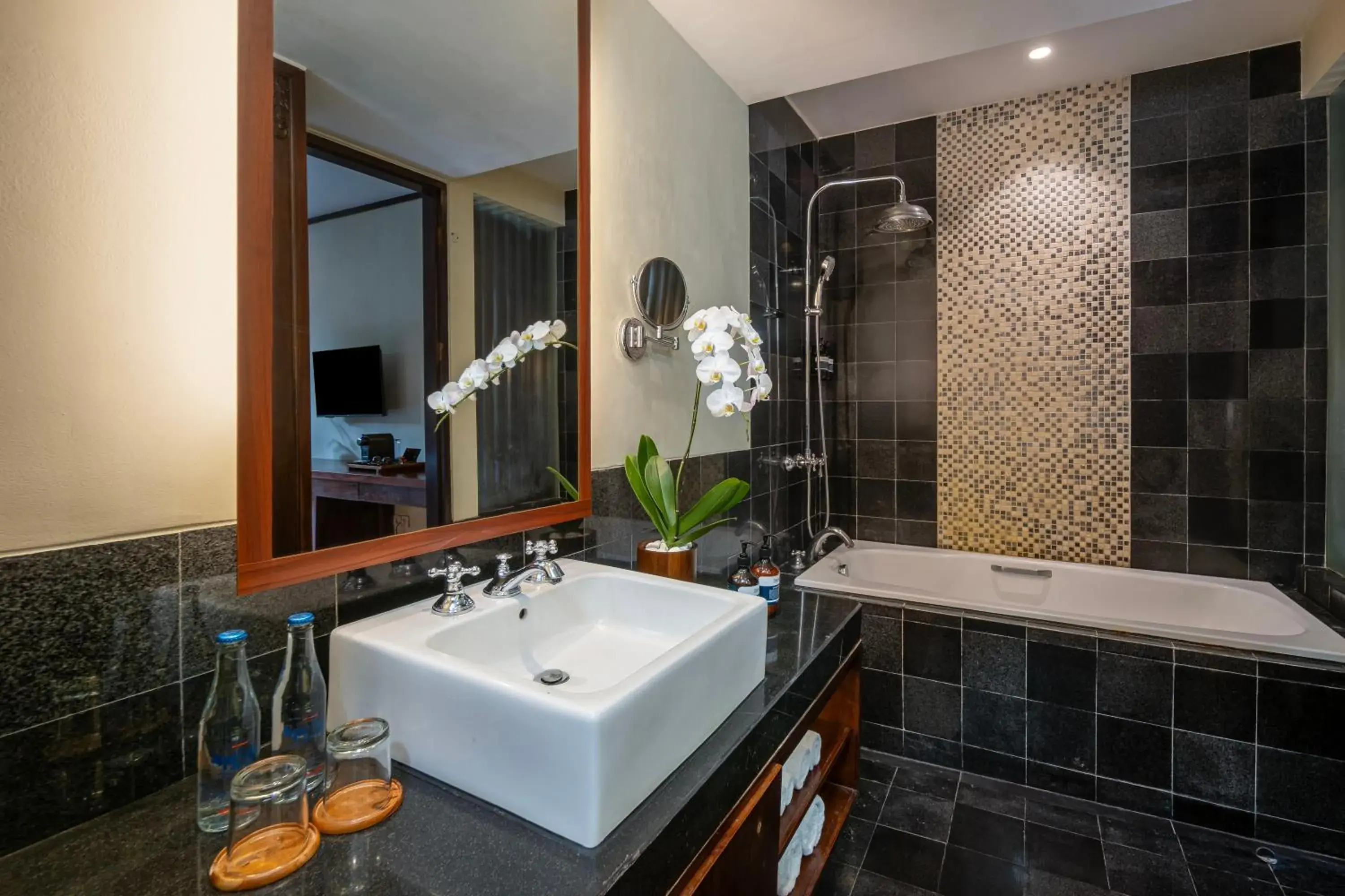 Bathroom in Kuta Seaview Beach Resort Bathroom in Kuta Seaview Beach Resort