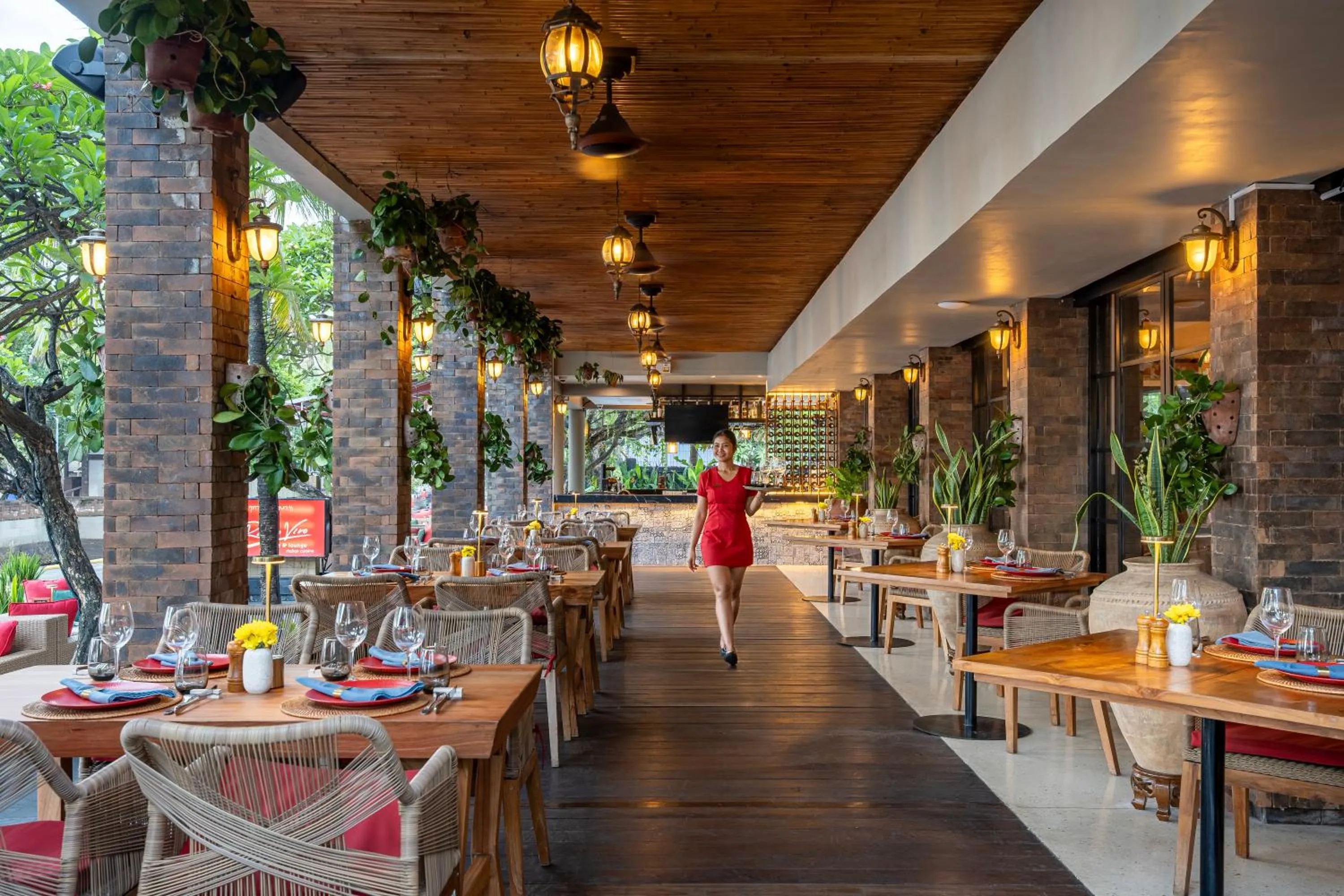 Restaurant/places to eat in Kuta Seaview Beach Resort