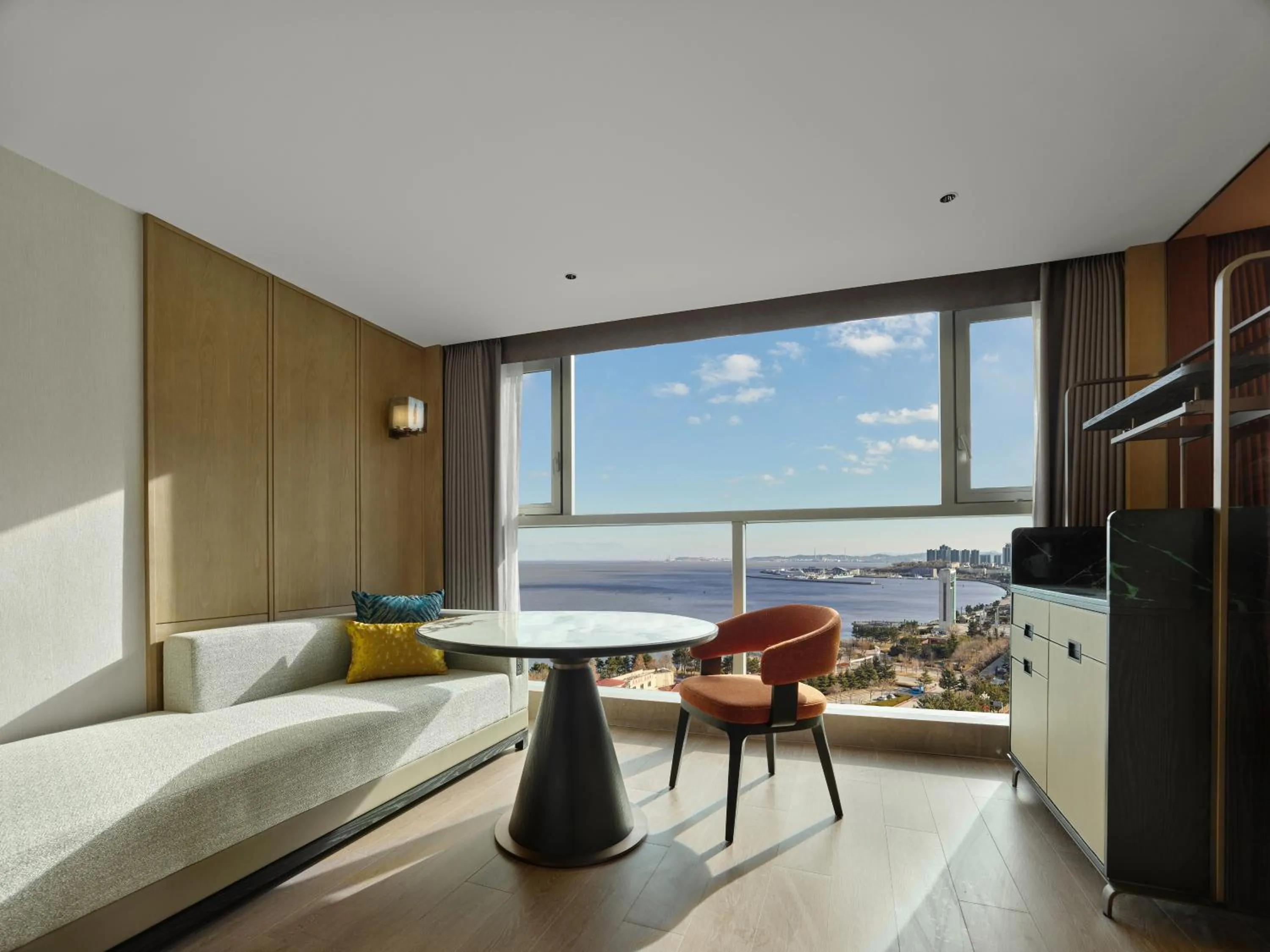 Bed in DoubleTree by Hilton Weihai