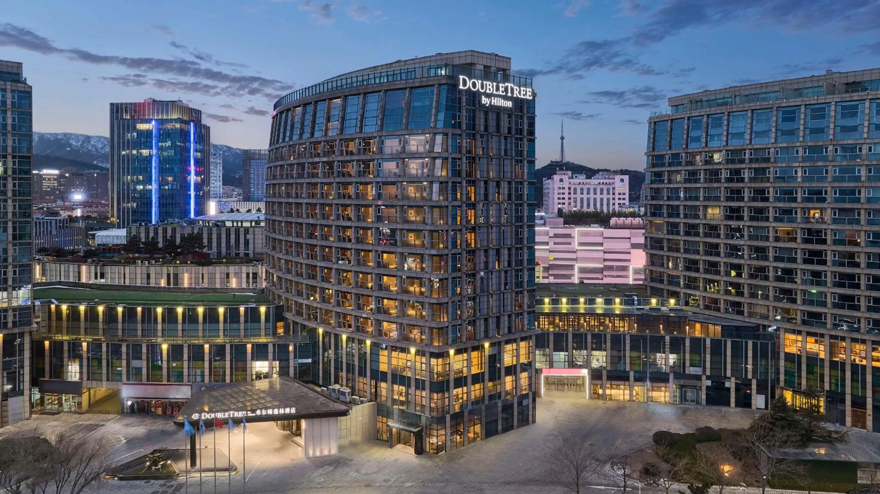 Property building in DoubleTree by Hilton Weihai