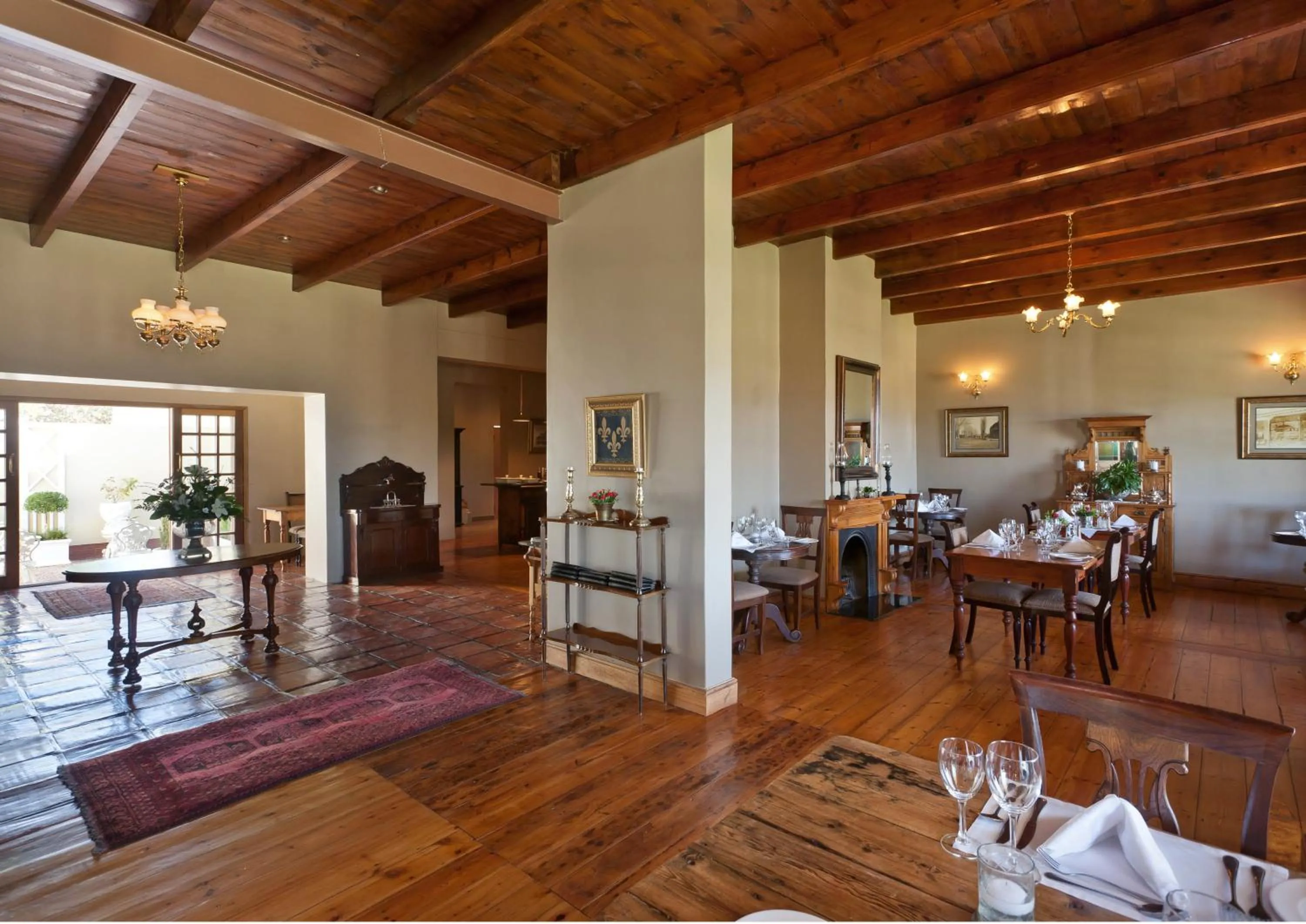 Restaurant/places to eat in La Plume Boutique Hotel & Spa