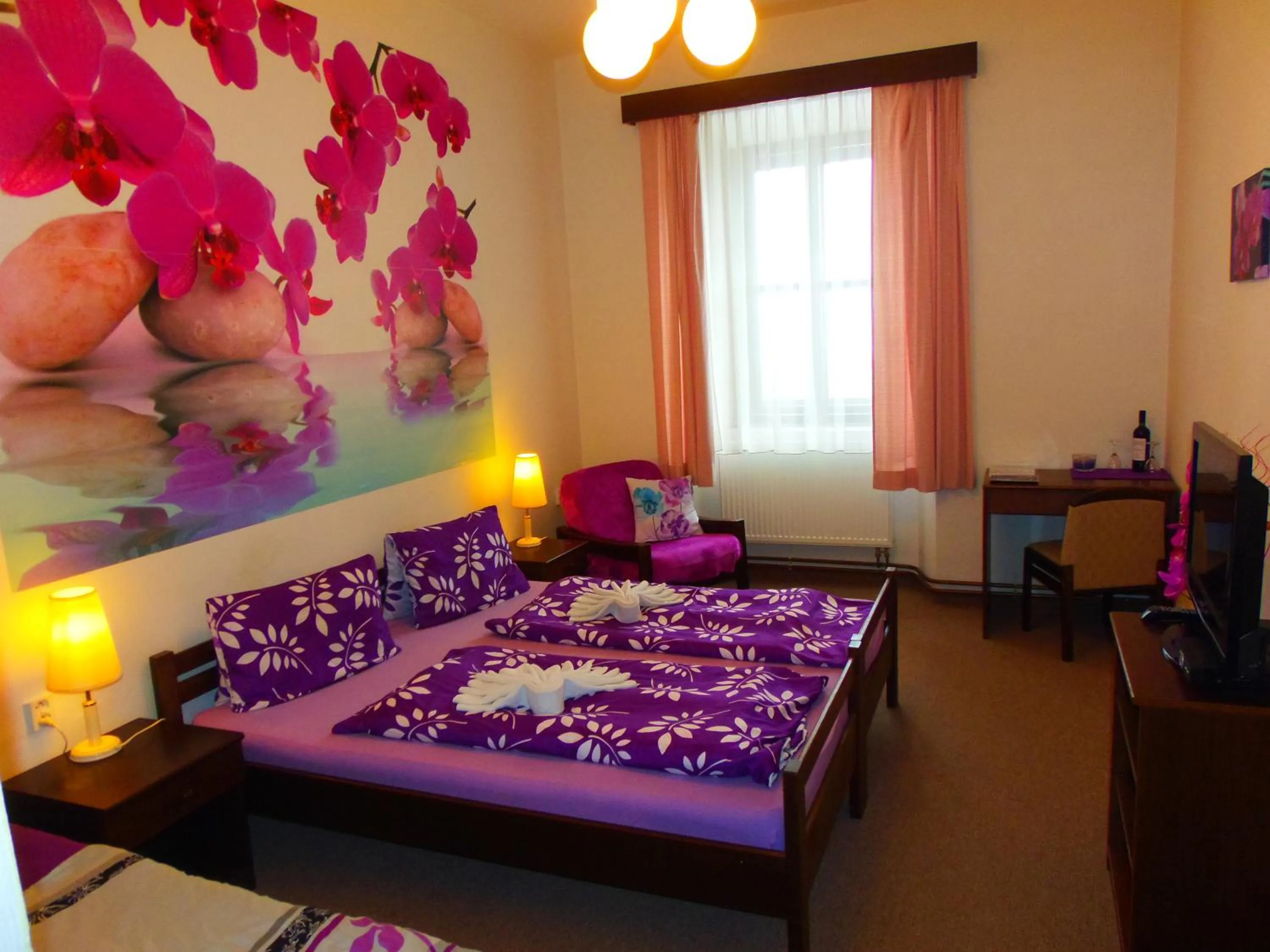 Bed in Hotel Stará škola na Šumavě