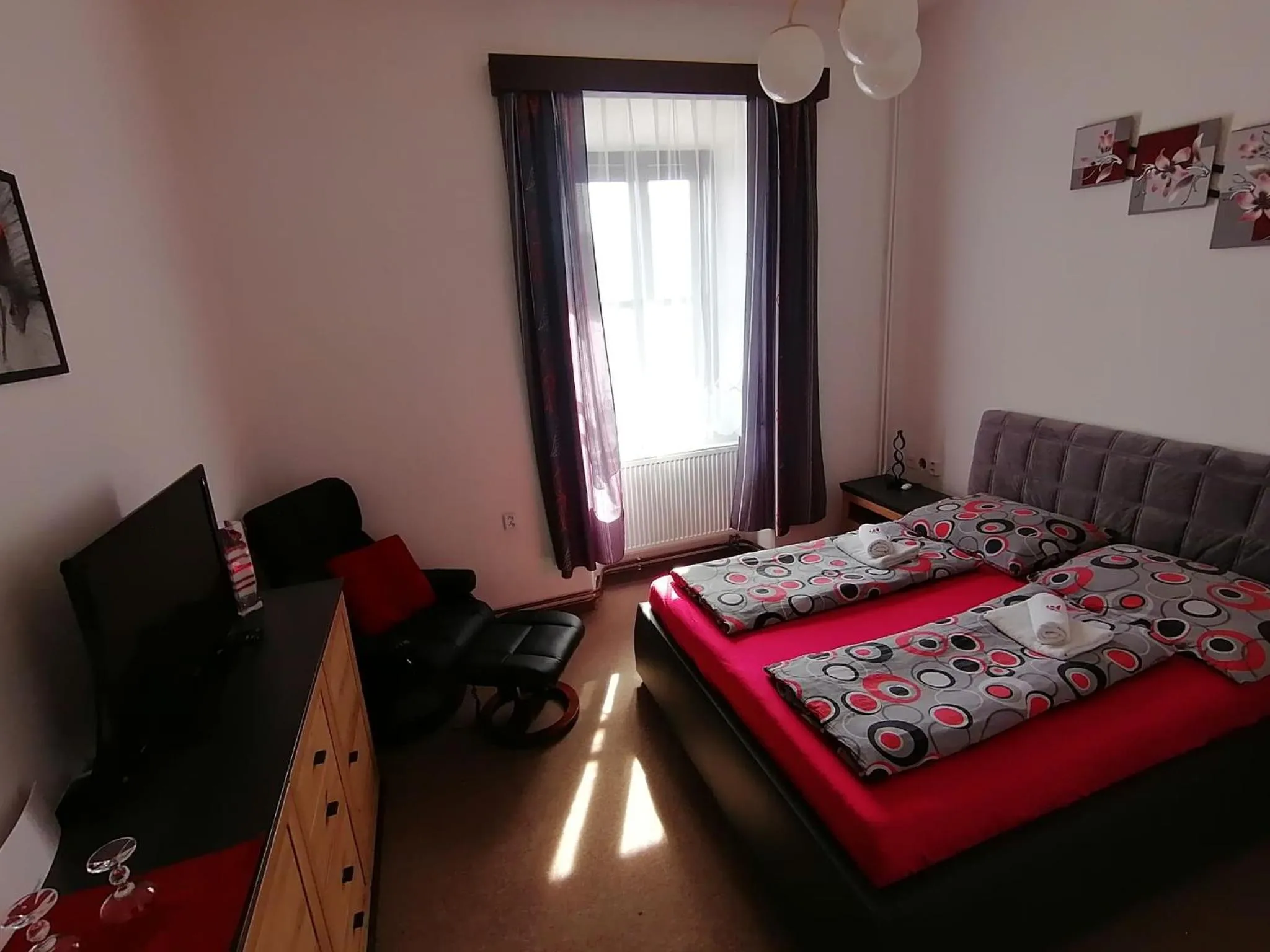 Bed in Hotel Stará škola na Šumavě