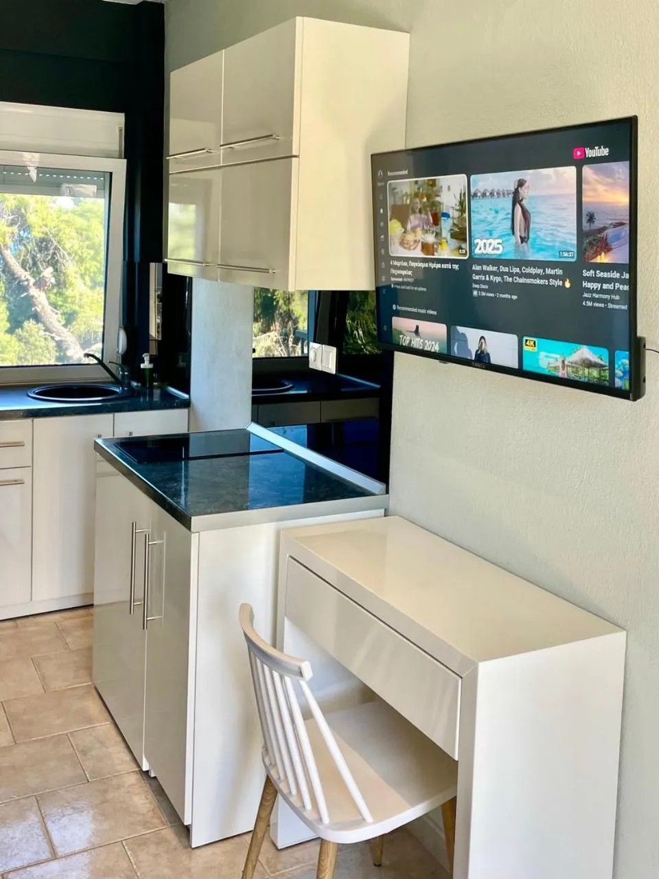 TV and multimedia in Avatel Eco Lodge