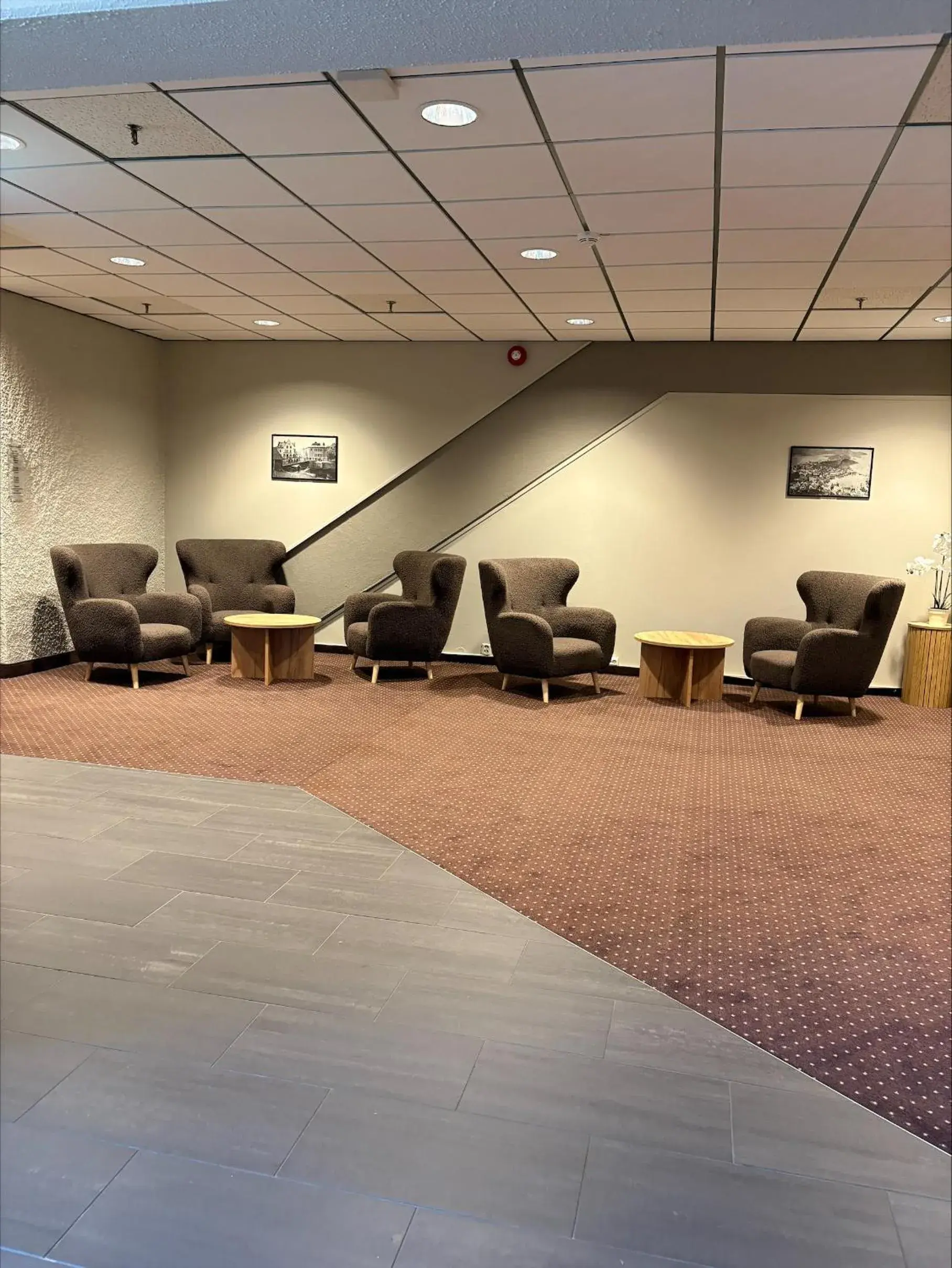 Lobby or reception in Thon PartnerHotel Baronen Lobby or reception in Thon PartnerHotel Baronen