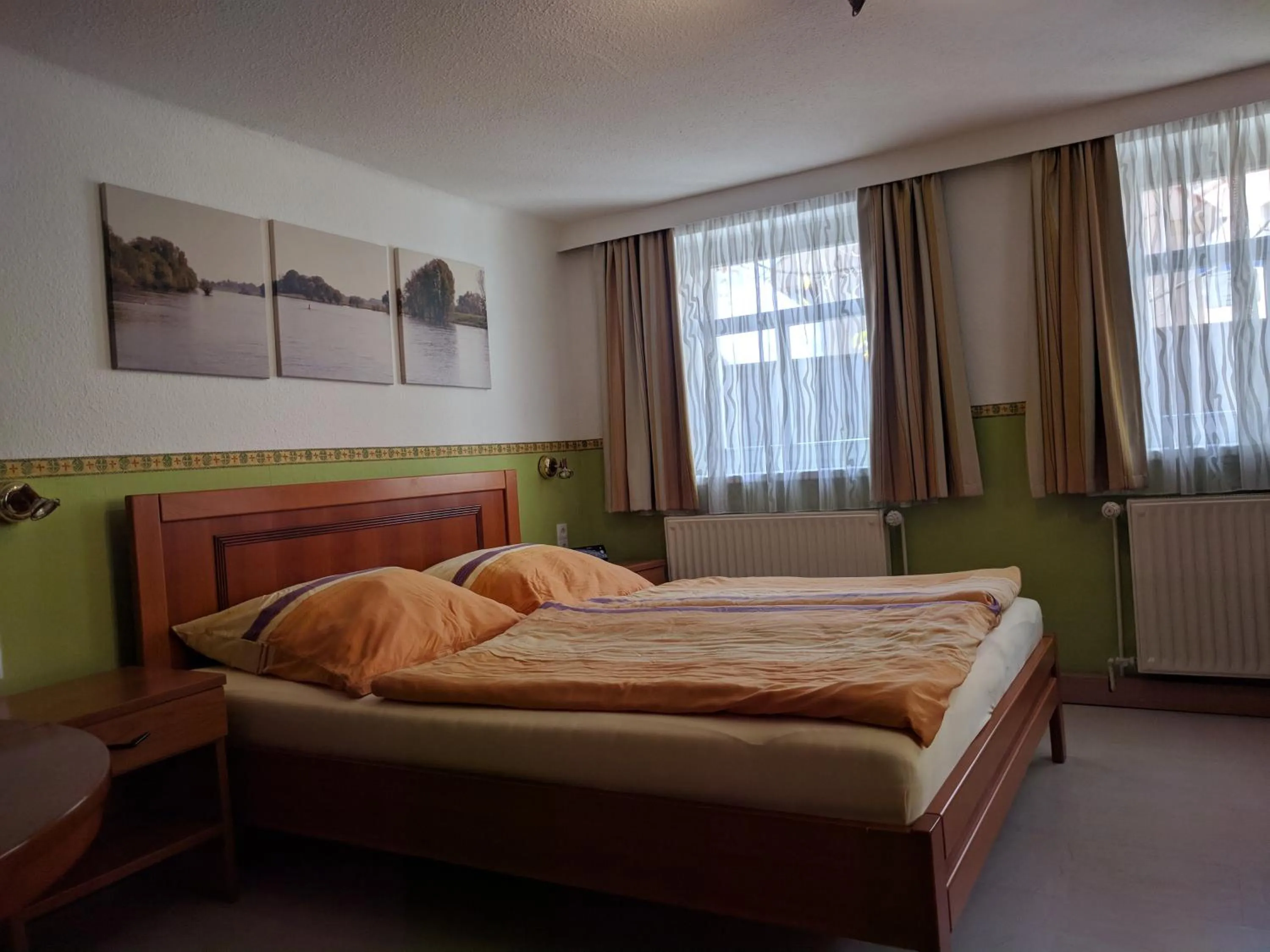 Photo of the whole room, Bed in Ferienwohnung Pohle-Priske Radebeul