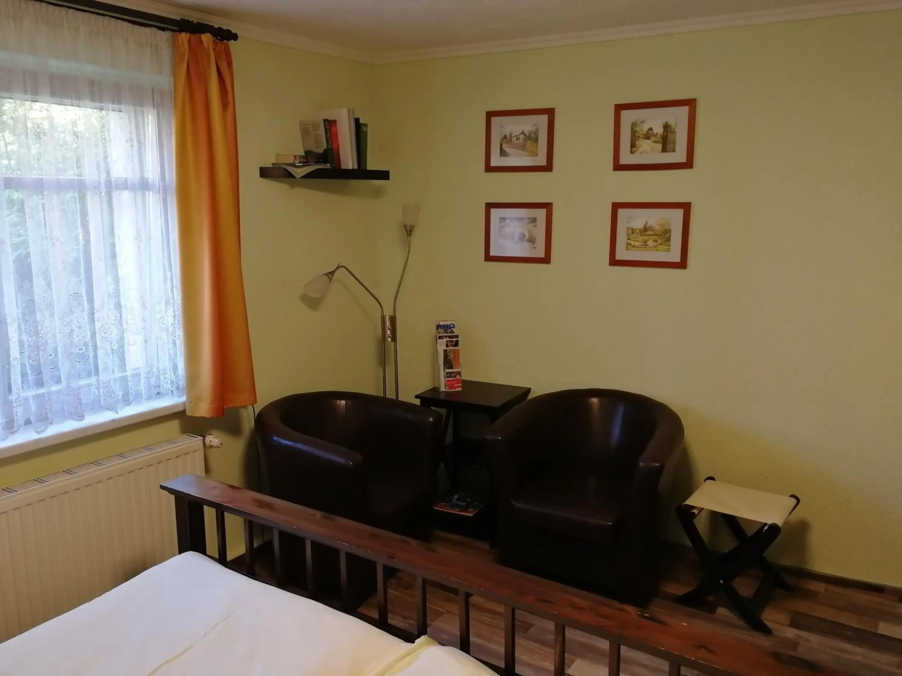 Photo of the whole room, Bed in Ferienwohnung Pohle-Priske Radebeul