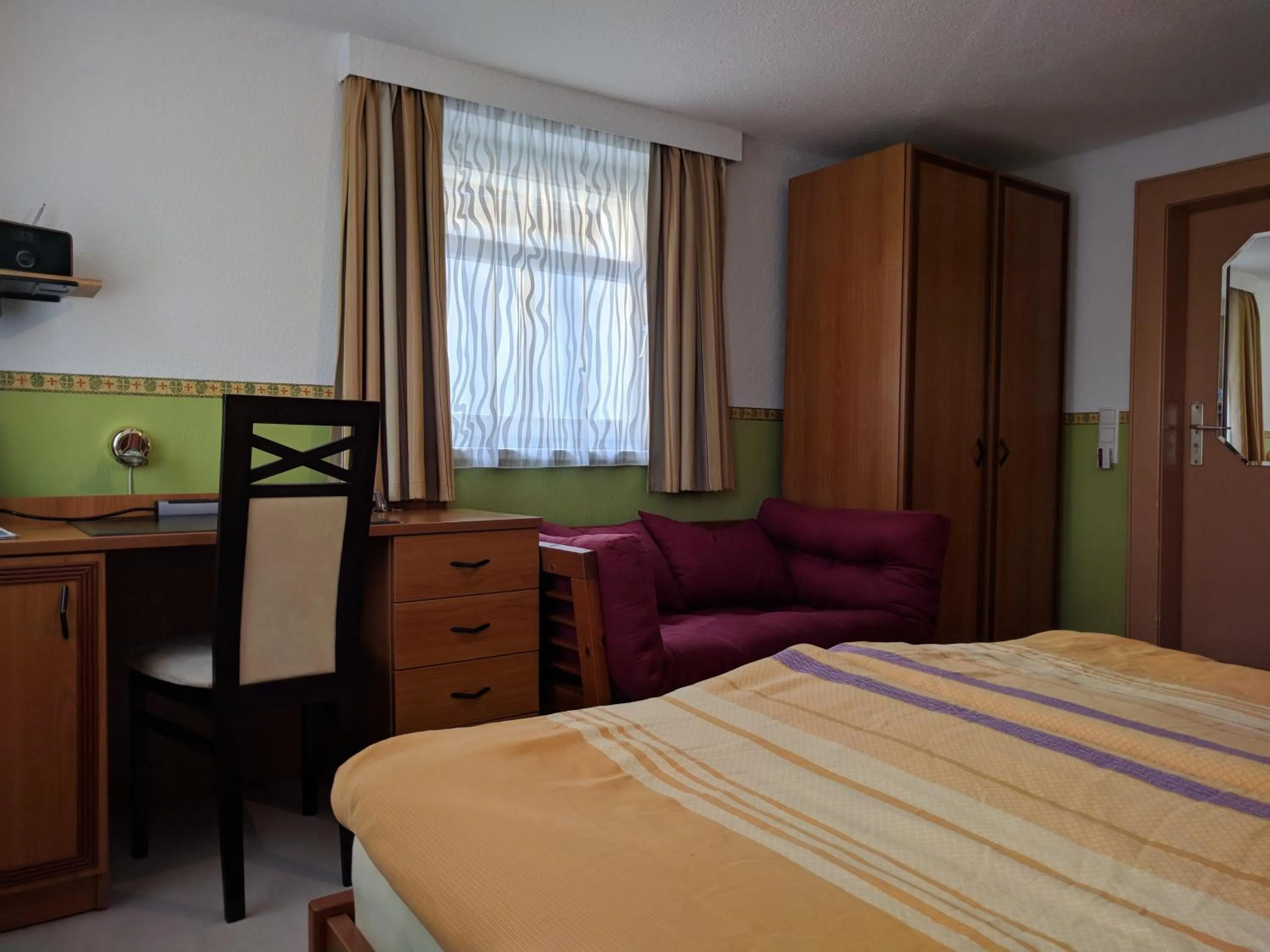 Photo of the whole room, Bed in Ferienwohnung Pohle-Priske Radebeul