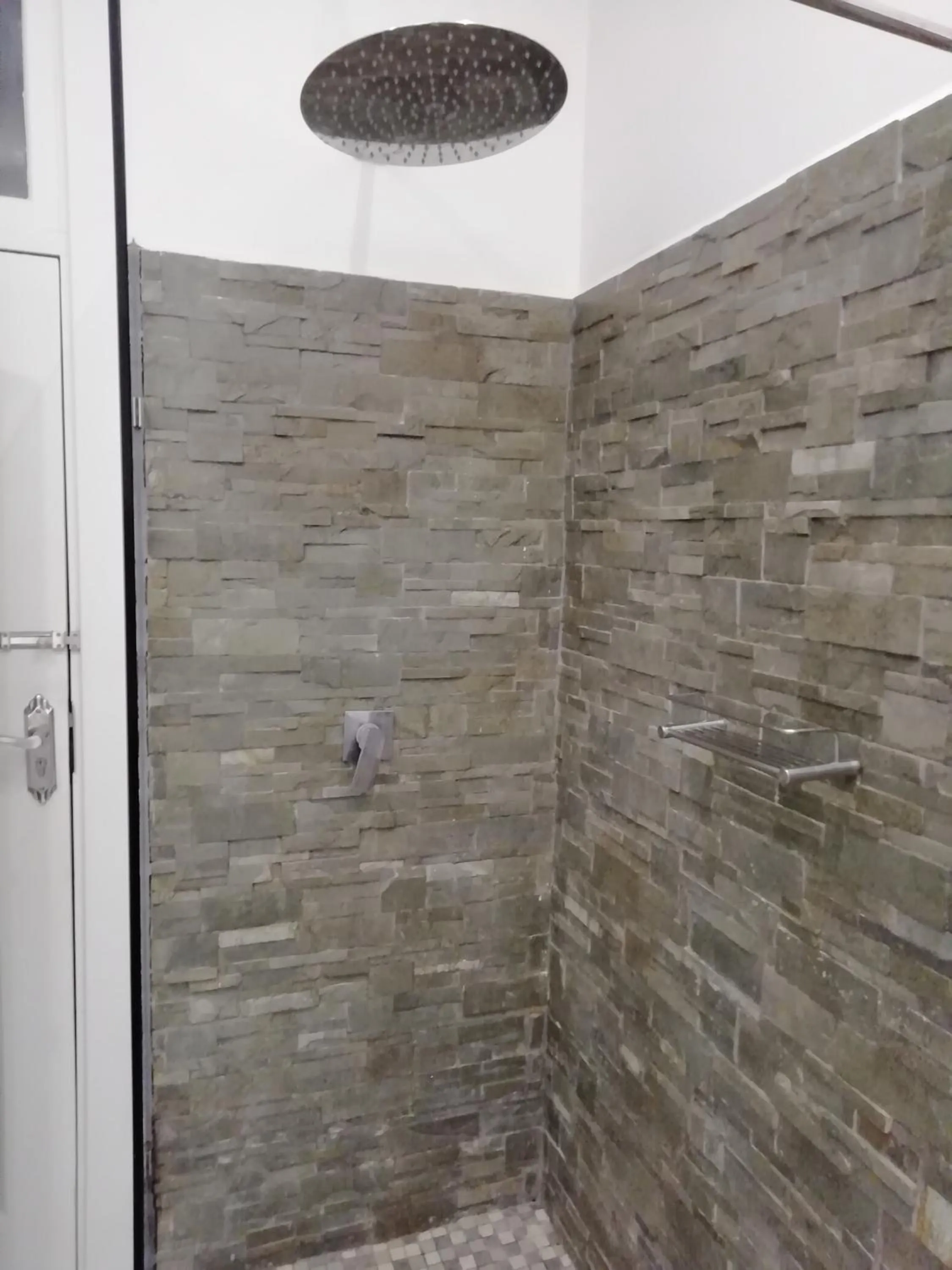 Bathroom in The Doors Inn