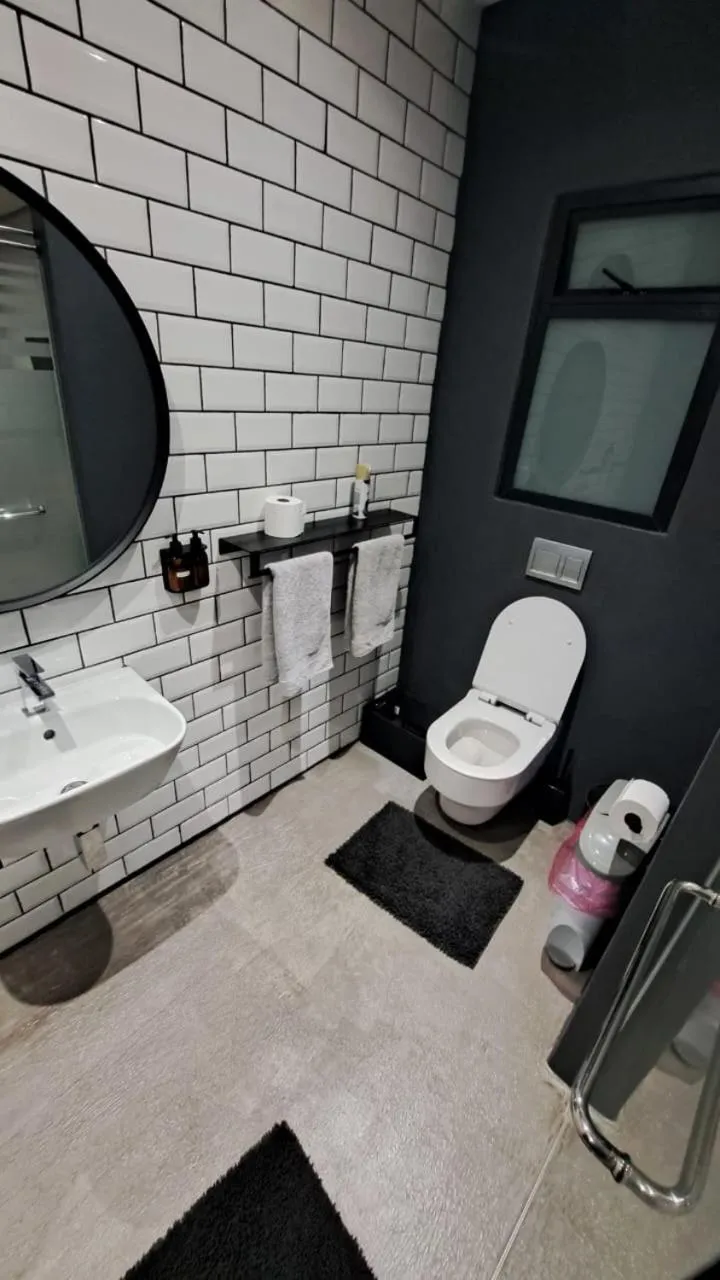 Bathroom in The Doors Inn