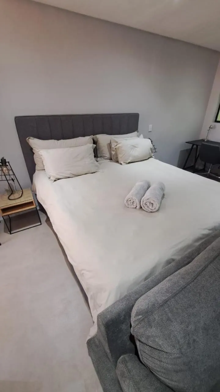 Bedroom, Bed in The Doors Inn