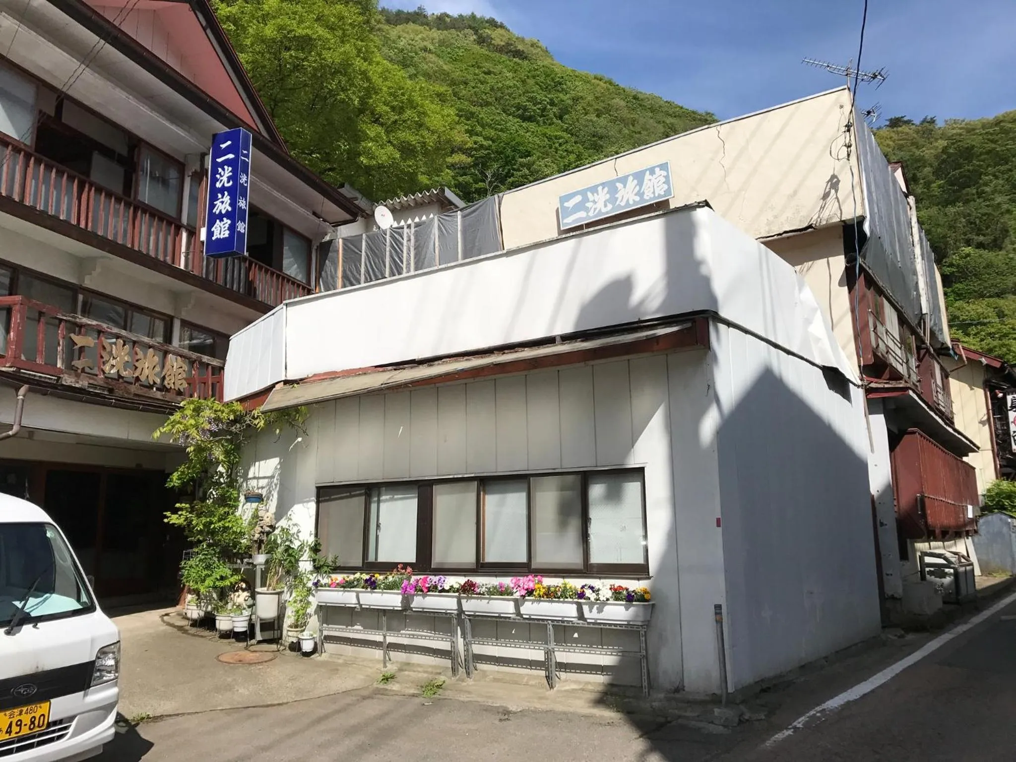 Property building in Niko Ryokan