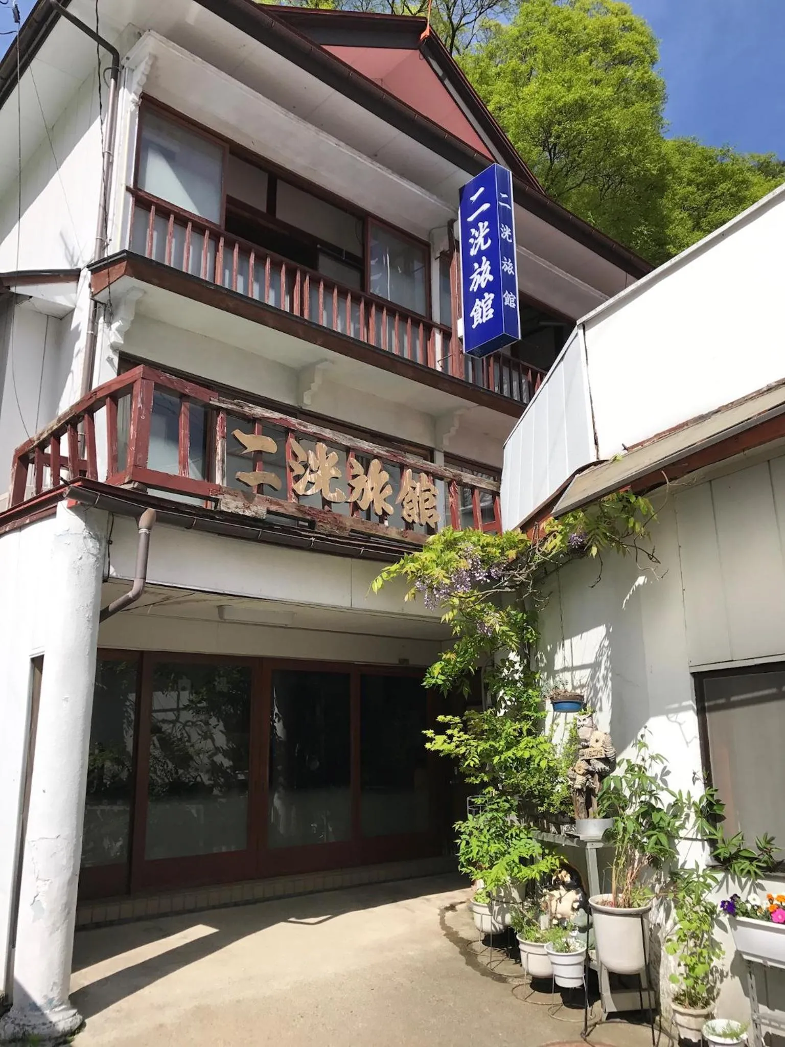 Property building in Niko Ryokan
