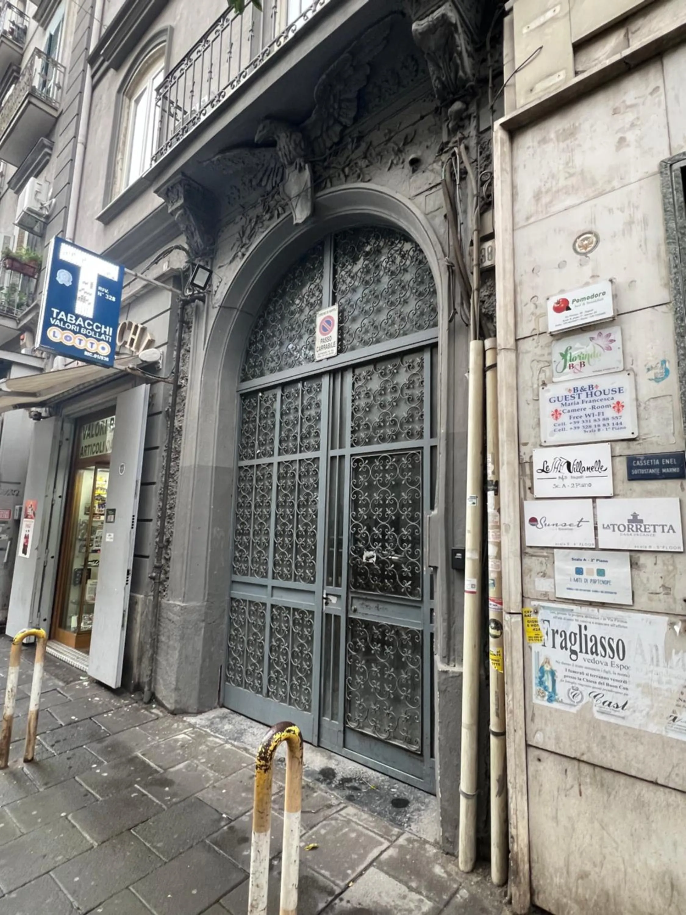 Facade/entrance in beb Mariafrancesca