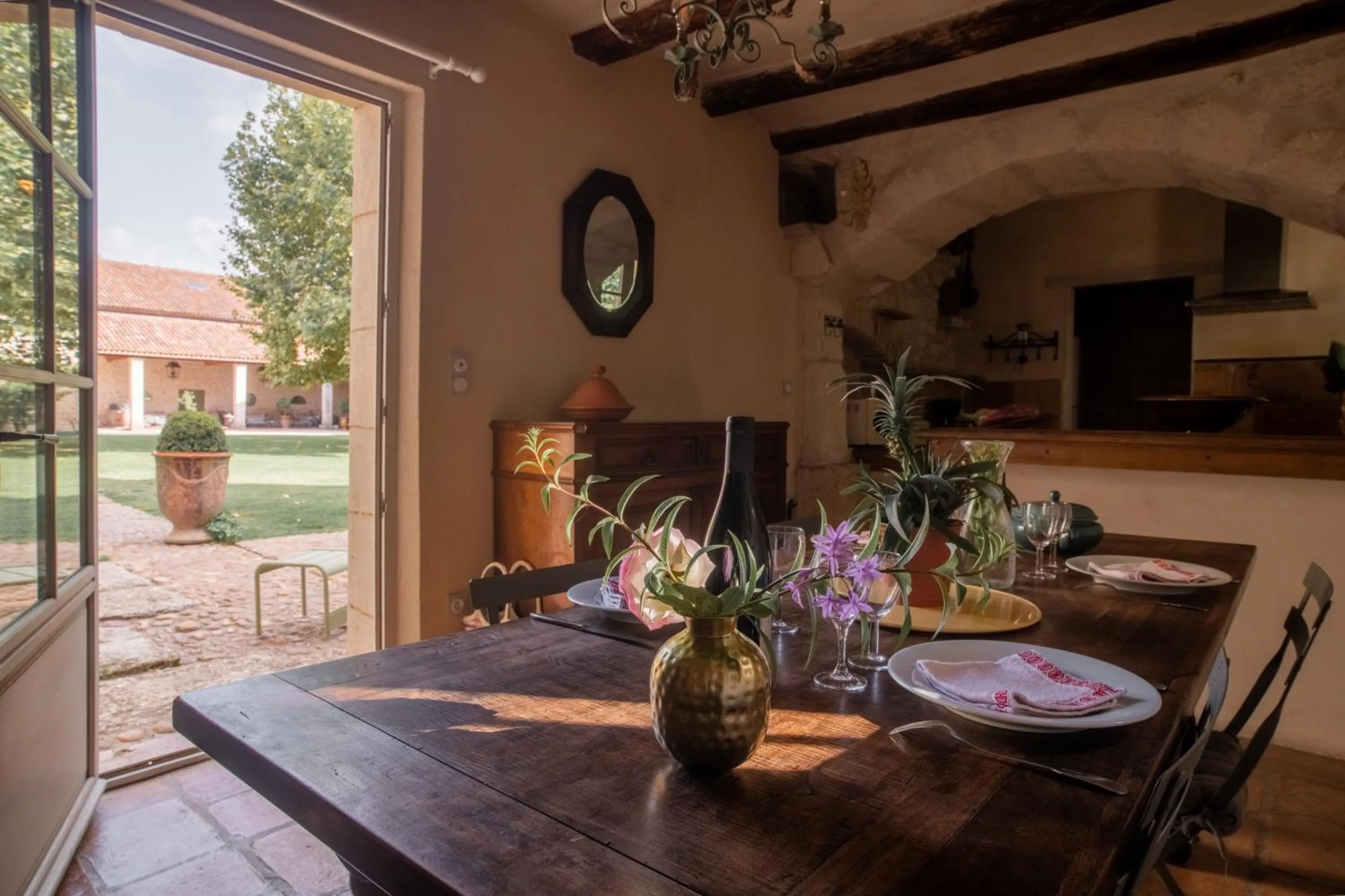 Dining area in HOTEL et APPARTEMENTS DOMAINE DES CLOS - Teritoria