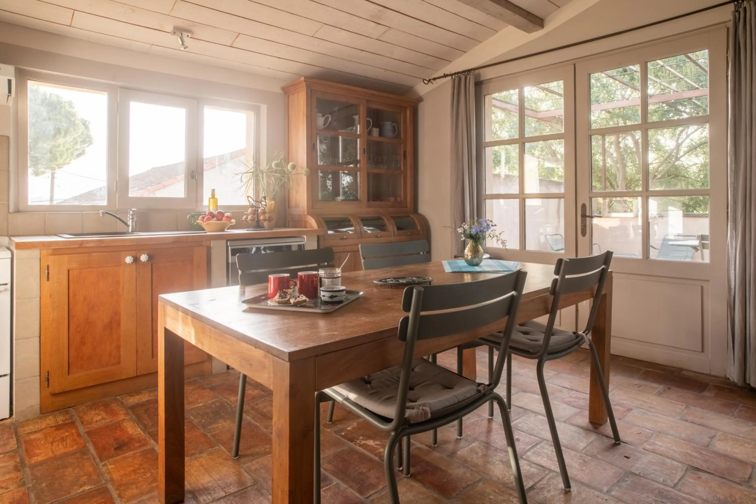 Kitchen or kitchenette in HOTEL et APPARTEMENTS DOMAINE DES CLOS - Teritoria