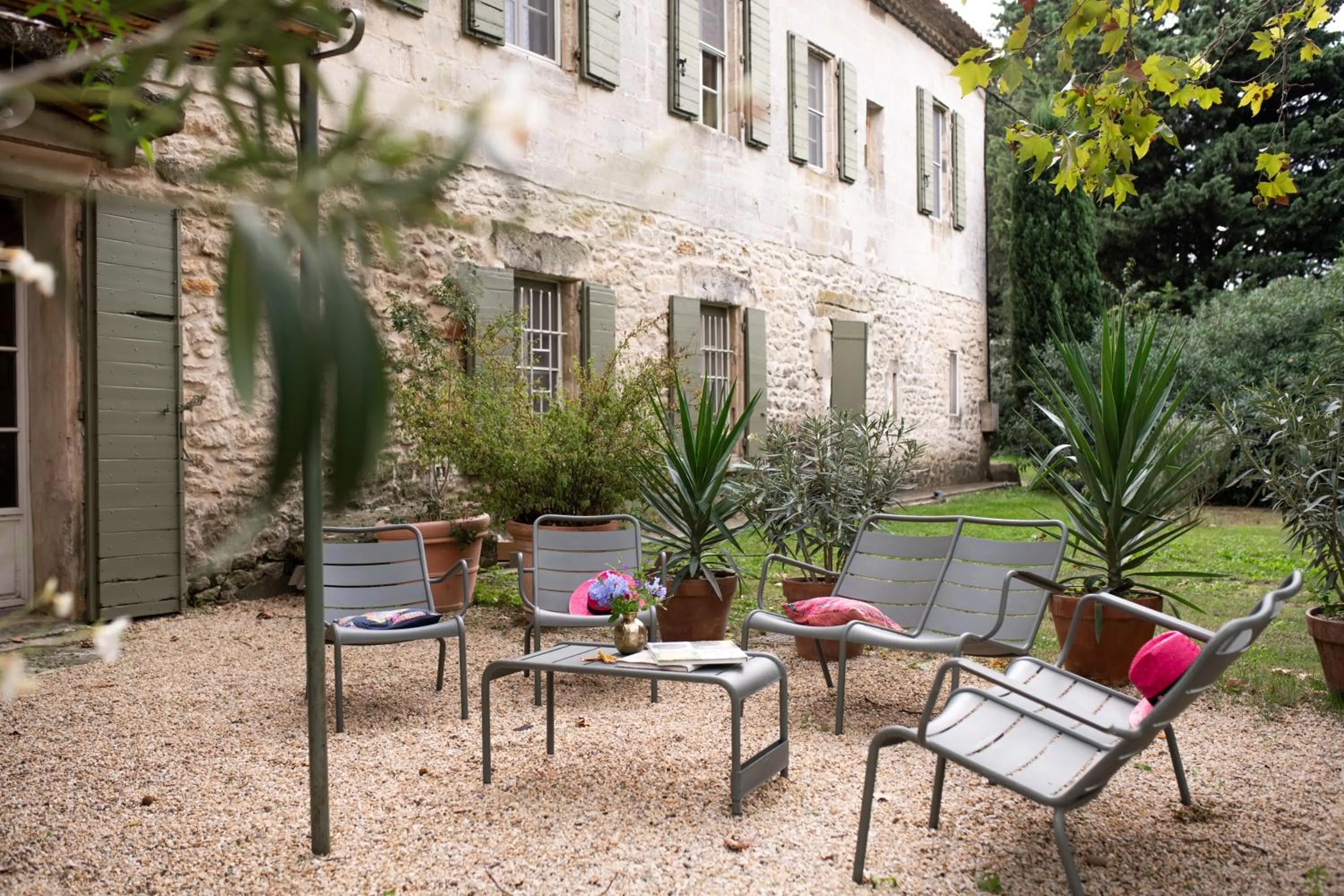 Patio in HOTEL et APPARTEMENTS DOMAINE DES CLOS - Teritoria