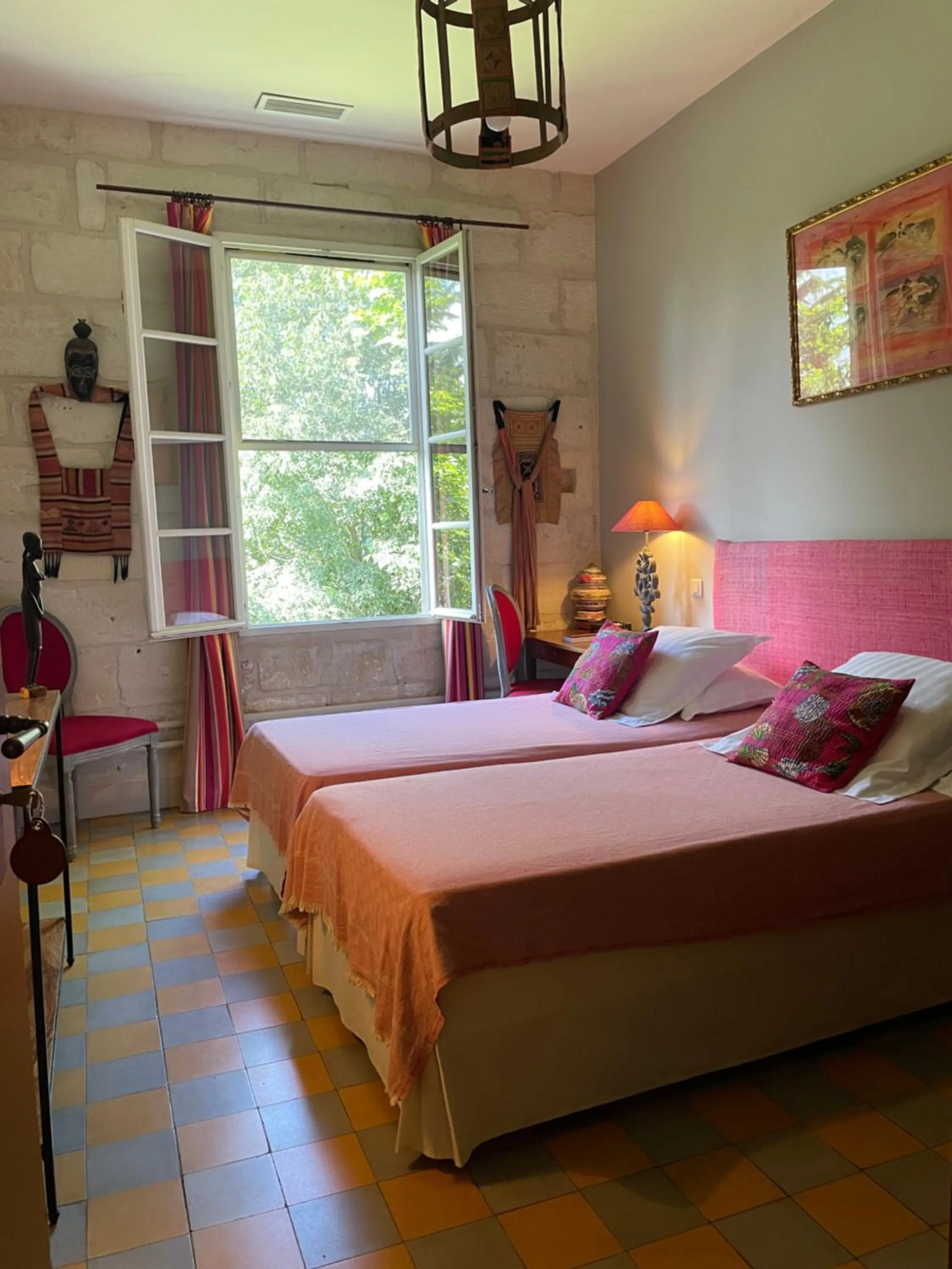 Bed in HOTEL et APPARTEMENTS DOMAINE DES CLOS - Teritoria