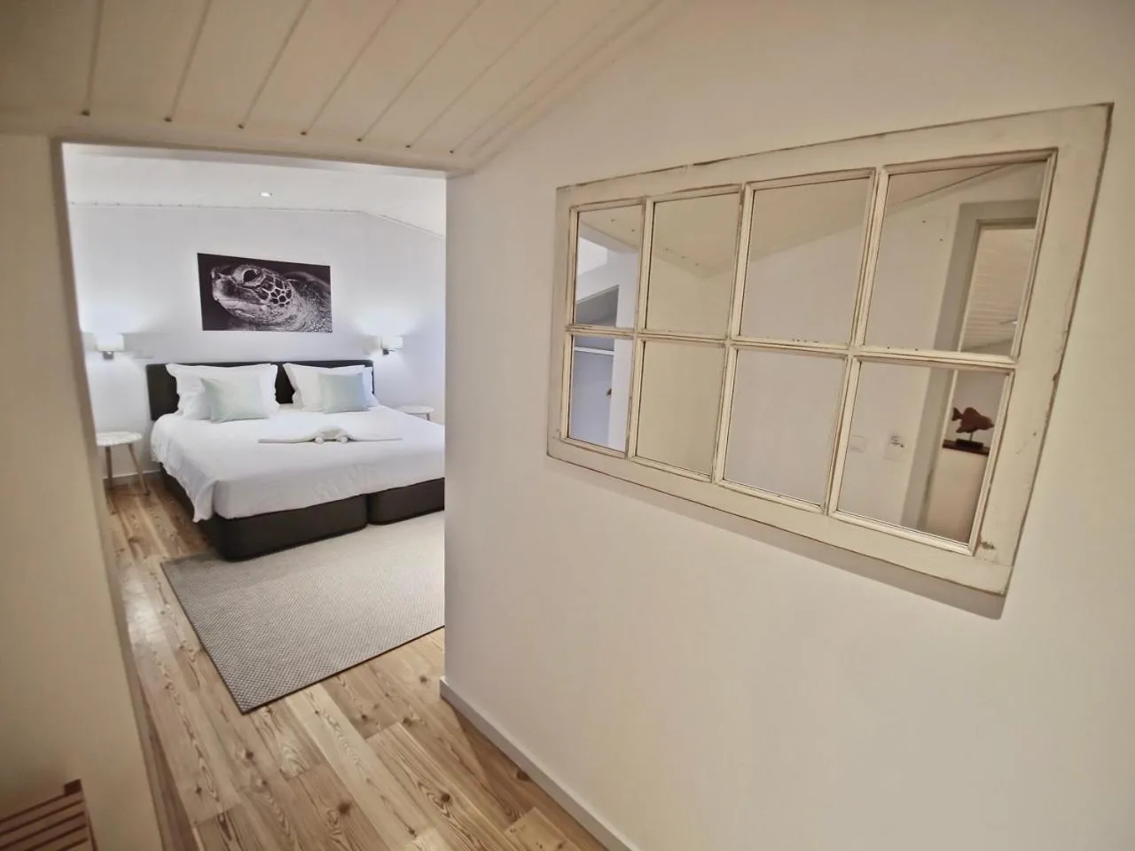 Manta Ray Lodge