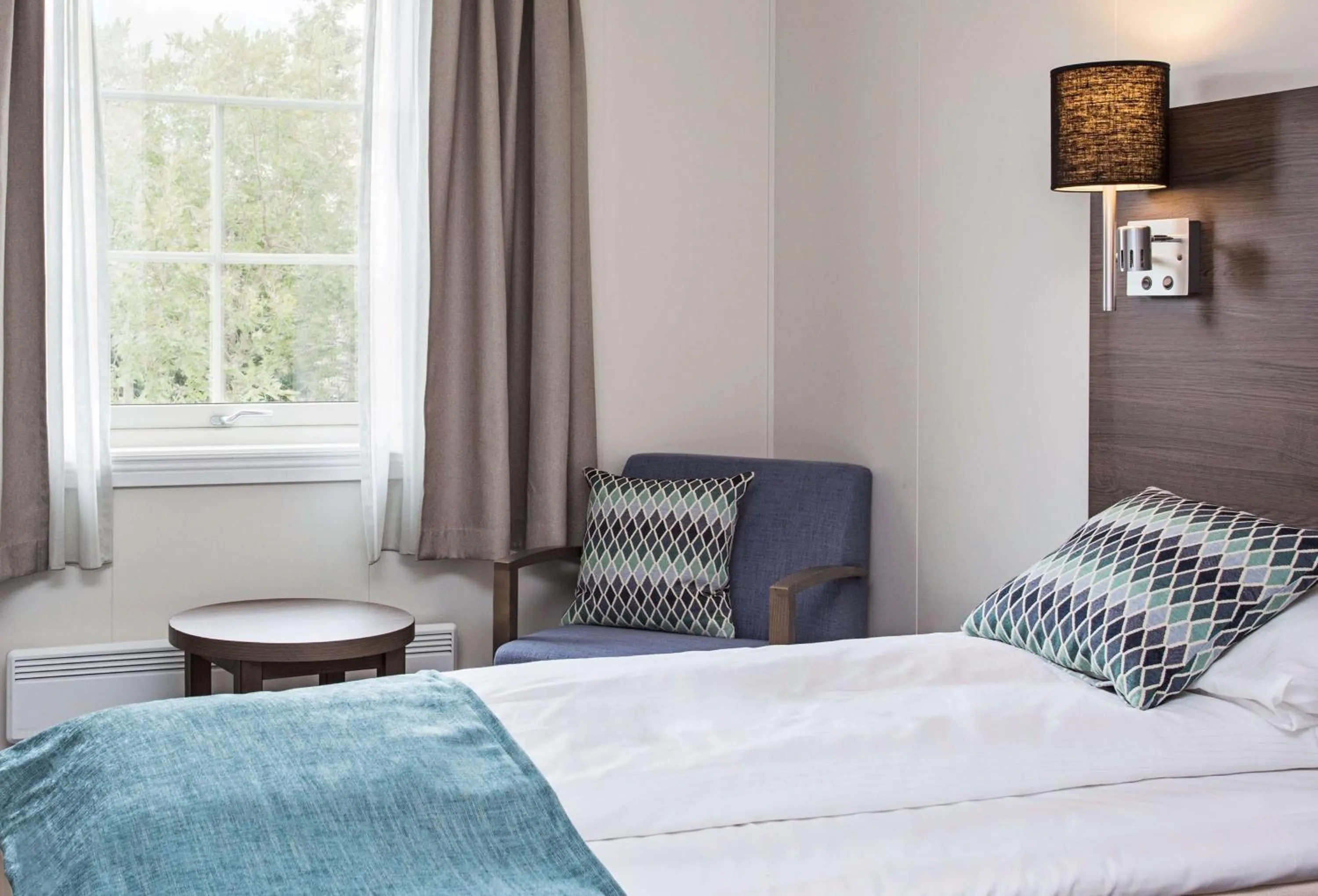 Photo of the whole room, Bed in Scandic Leknes Lofoten